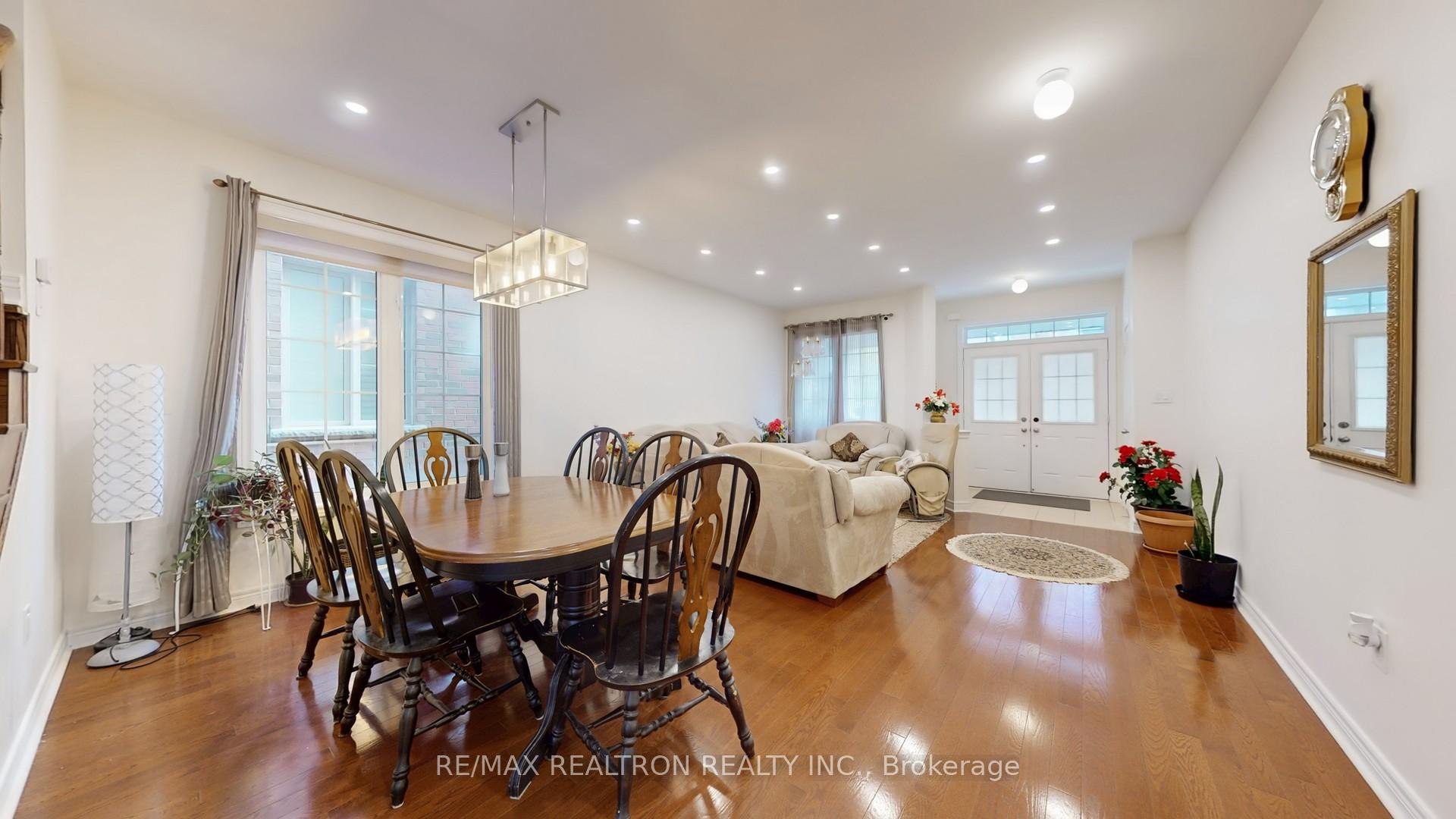 Photo 6 of 94 Henry Bauer Avenue, Markham, Berczy — HOMEH