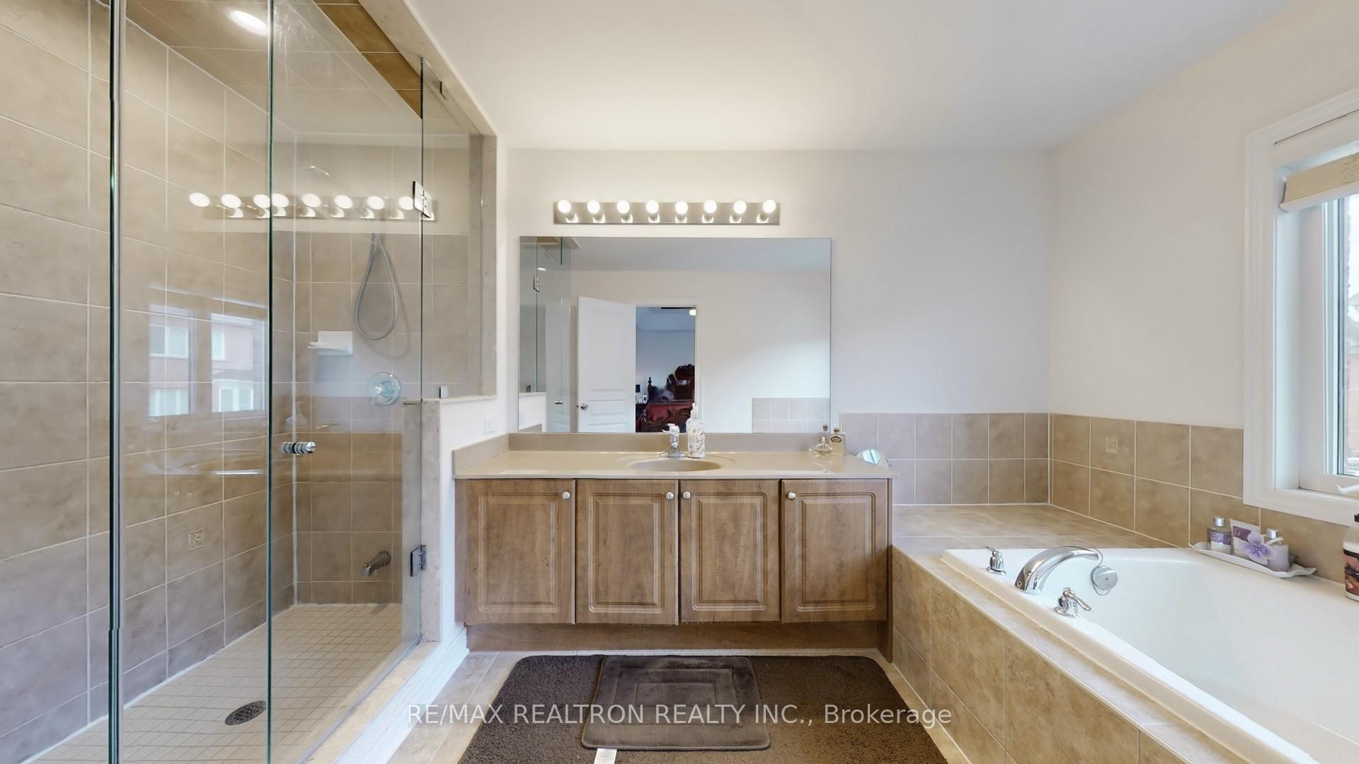 Photo 25 of 94 Henry Bauer Avenue, Markham, Berczy — HOMEH