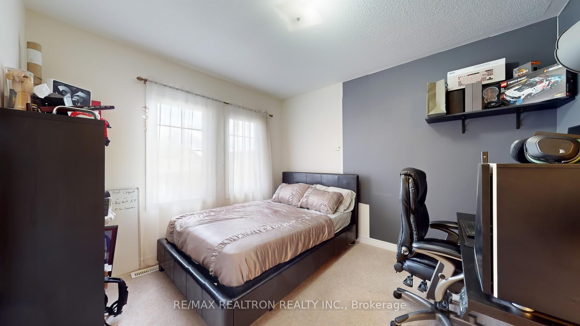 Photo 32 of 94 Henry Bauer Avenue, Markham, Berczy — HOMEH