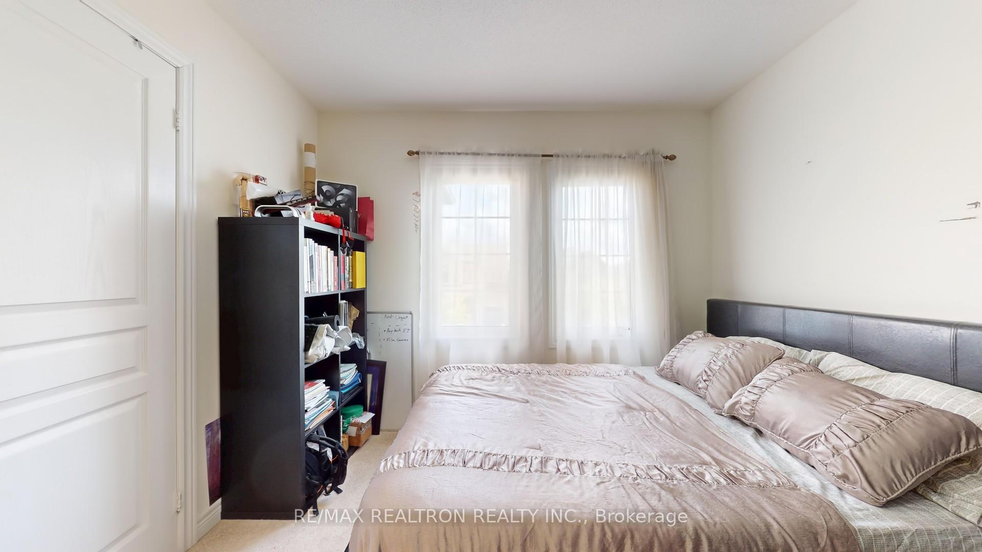 Photo 33 of 94 Henry Bauer Avenue, Markham, Berczy — HOMEH