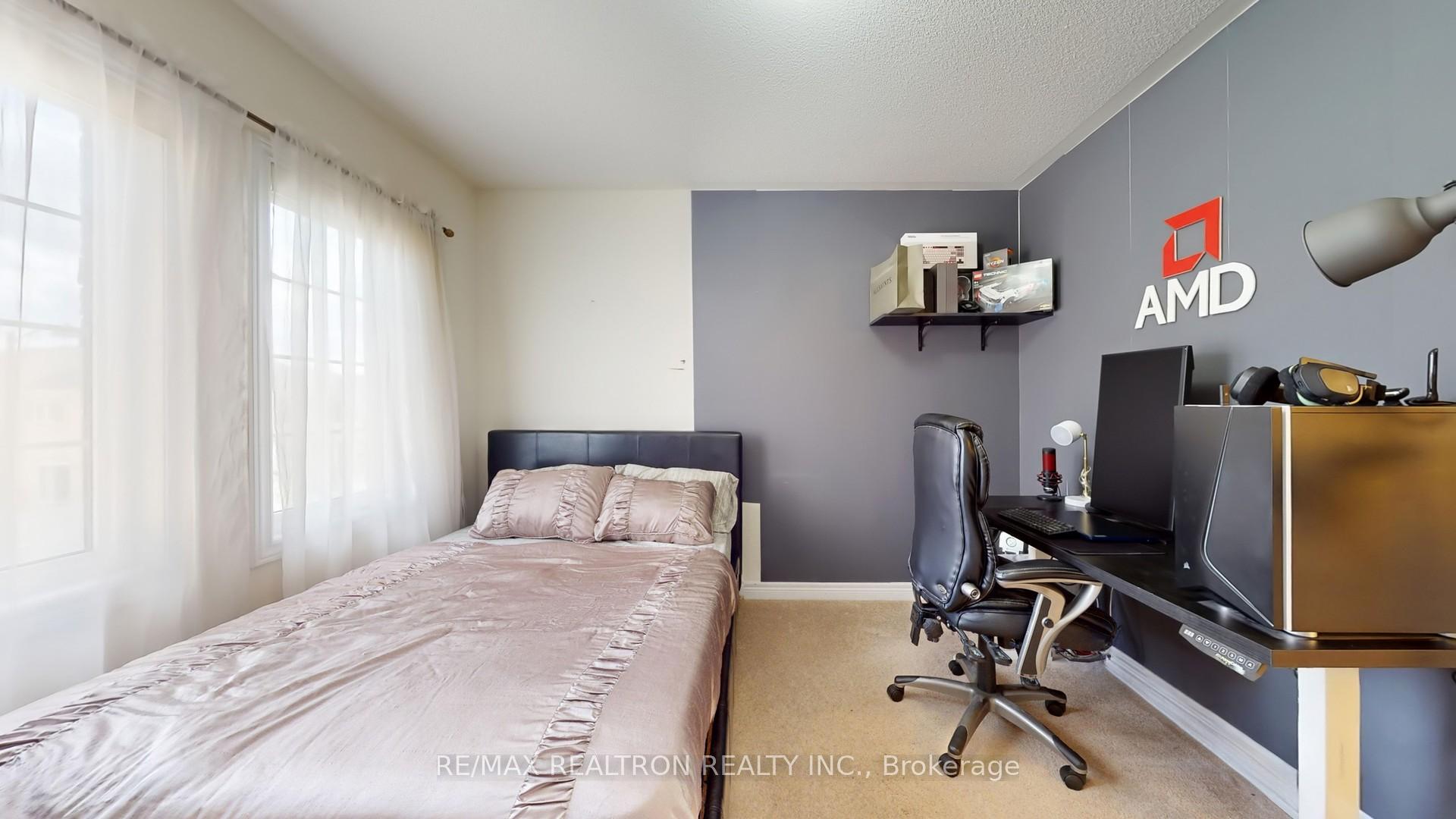 Photo 34 of 94 Henry Bauer Avenue, Markham, Berczy — HOMEH