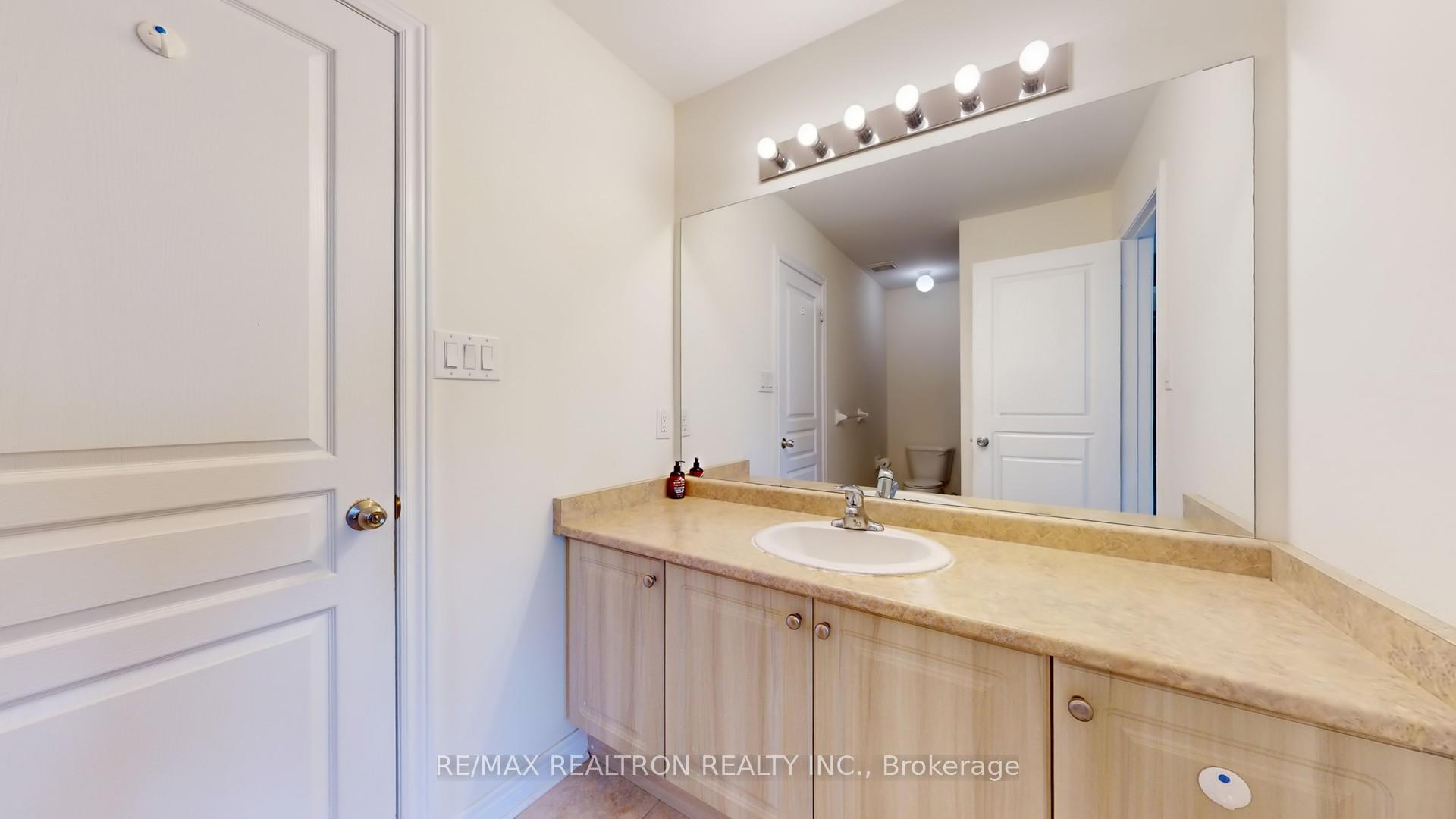 Photo 35 of 94 Henry Bauer Avenue, Markham, Berczy — HOMEH