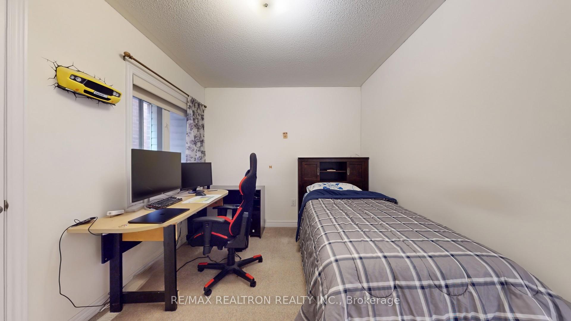 Photo 38 of 94 Henry Bauer Avenue, Markham, Berczy — HOMEH