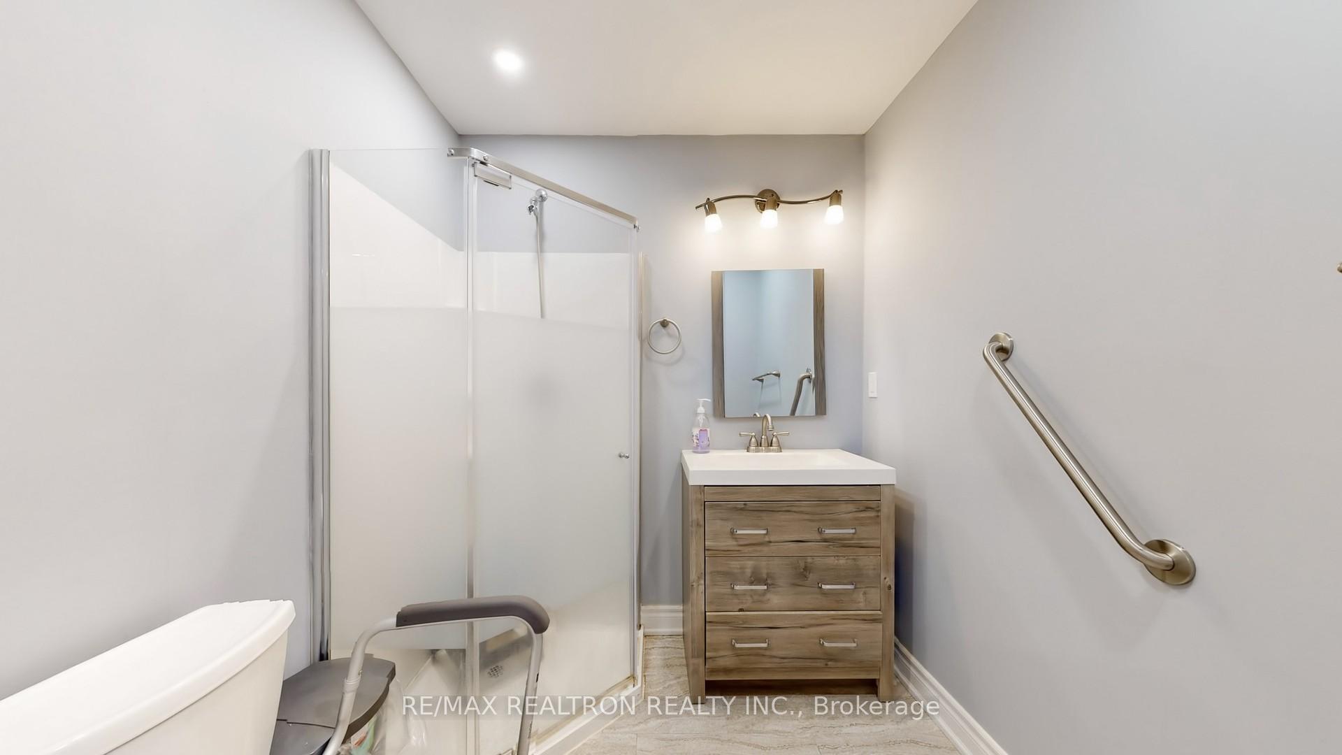 Photo 46 of 94 Henry Bauer Avenue, Markham, Berczy — HOMEH