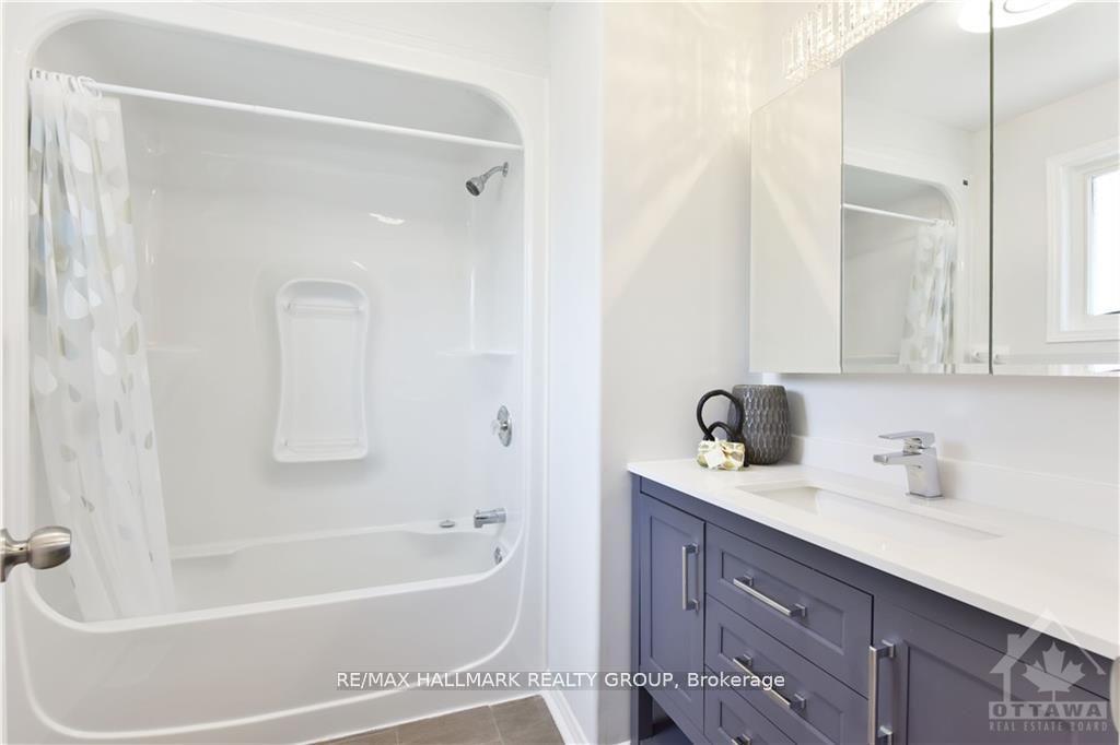 Photo 13 of 1316 Halton Terrace, Ottawa, Kanata - Morgan's Grant/South March — HOMEH