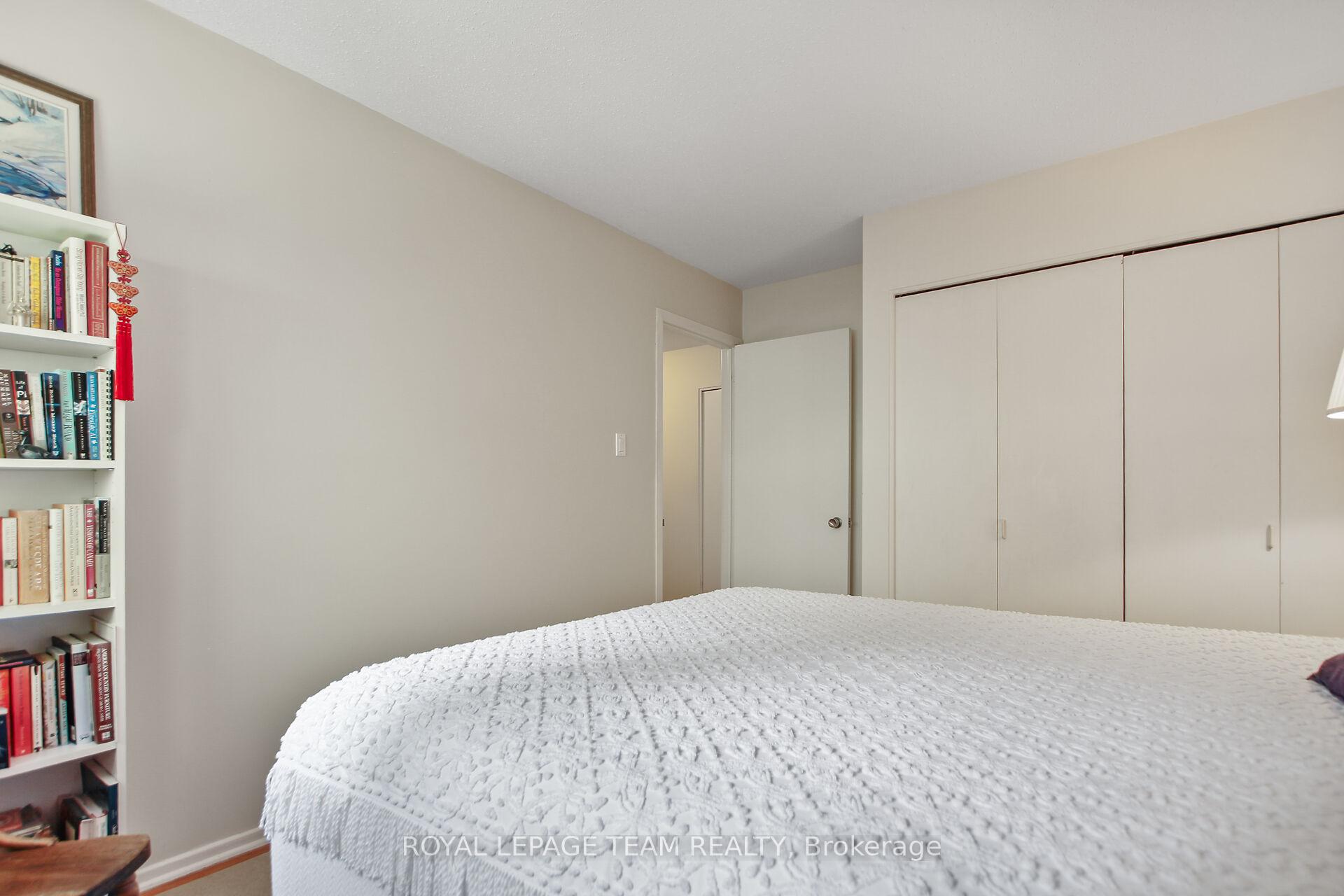 Photo 43 of 47 Inuvik Crescent, Ottawa, Kanata - Katimavik — HOMEH