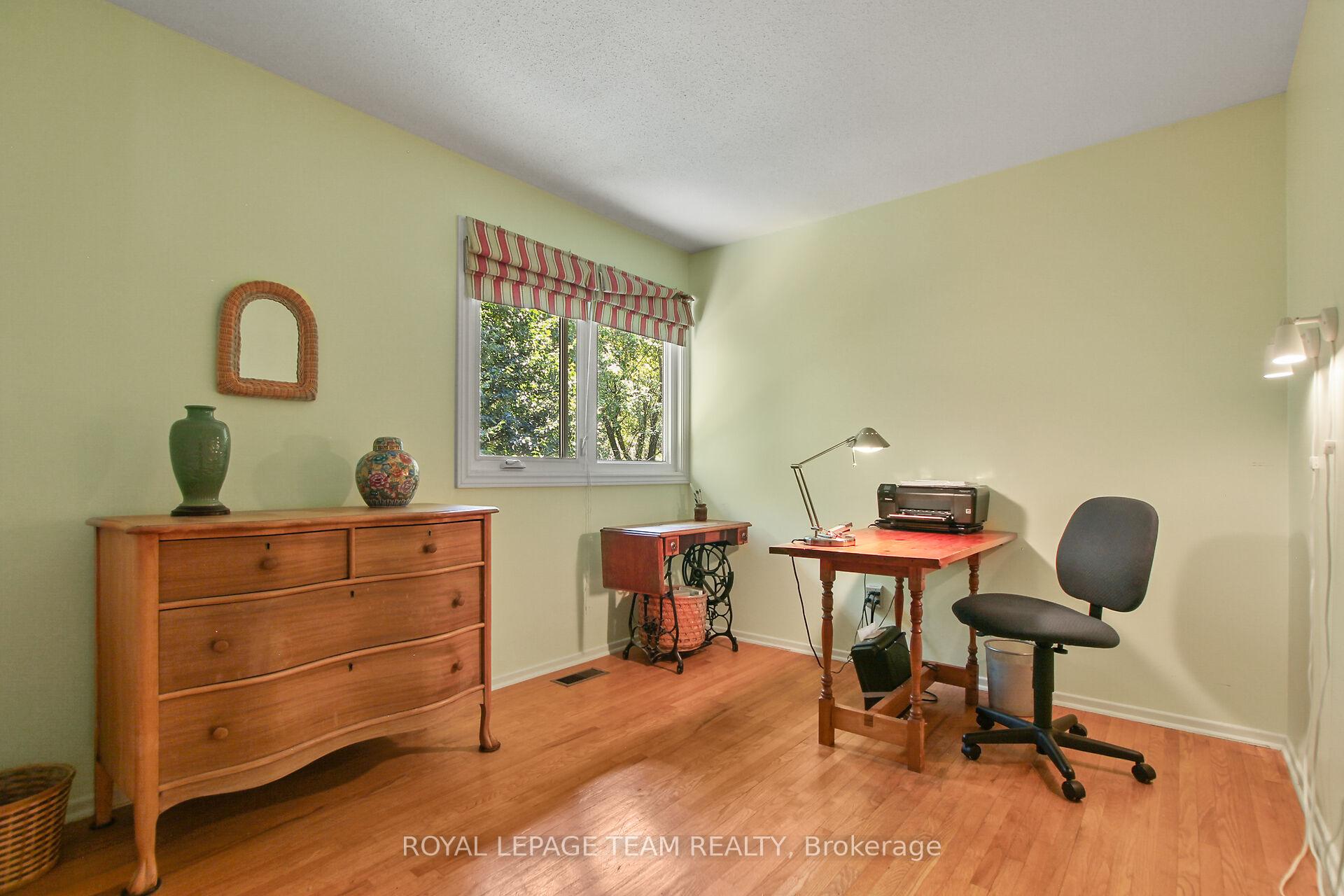Photo 44 of 47 Inuvik Crescent, Ottawa, Kanata - Katimavik — HOMEH