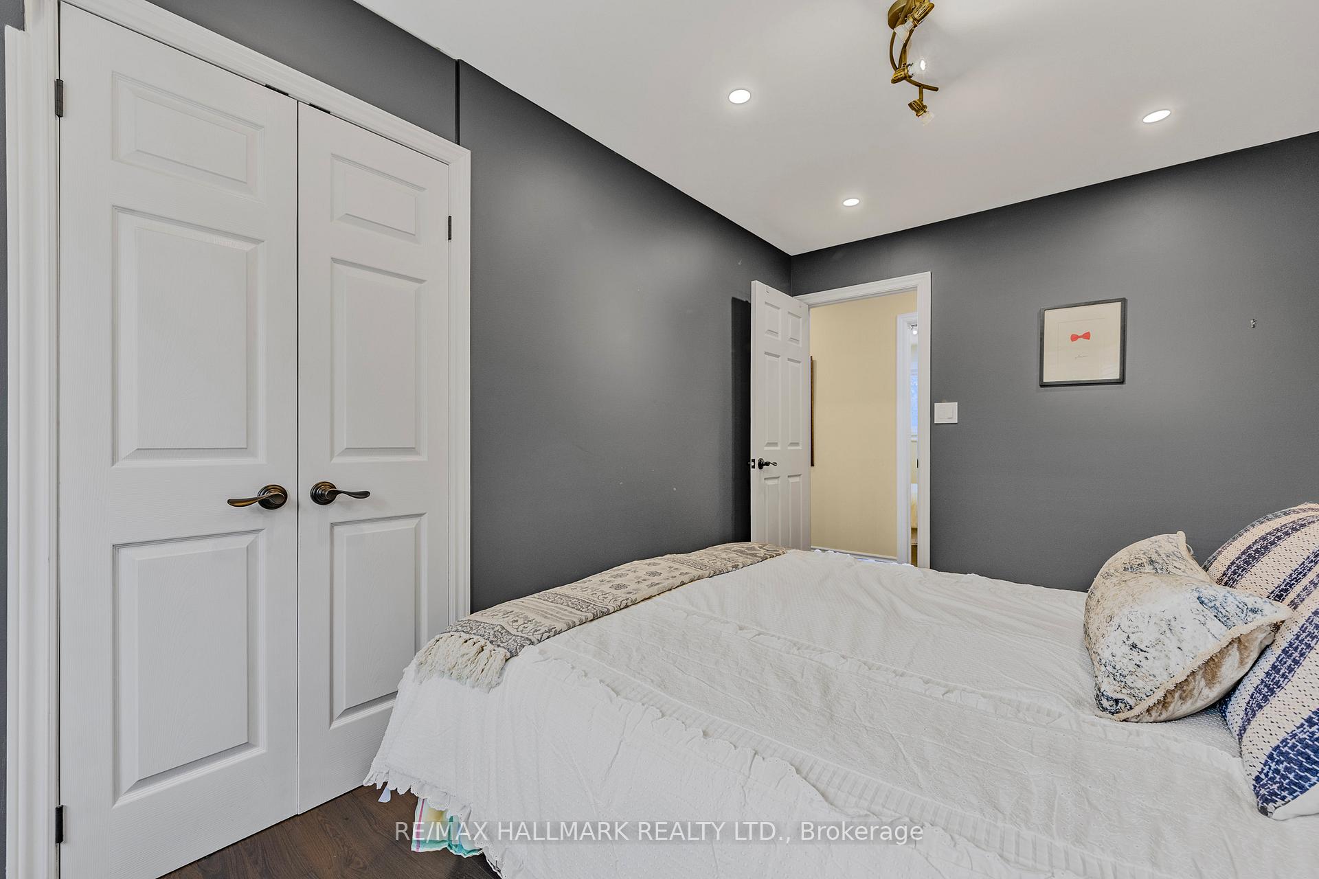 Photo 23 of 134 Romfield Circuit, Markham, Royal Orchard — HOMEH