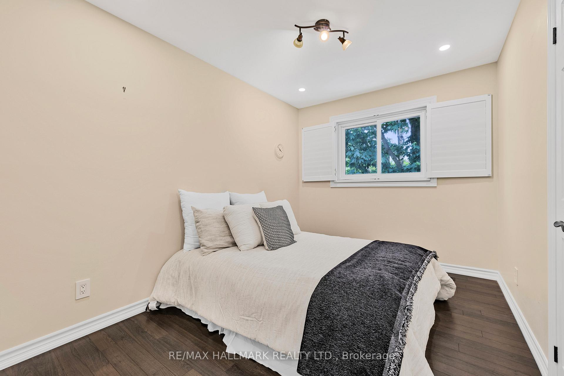 Photo 24 of 134 Romfield Circuit, Markham, Royal Orchard — HOMEH