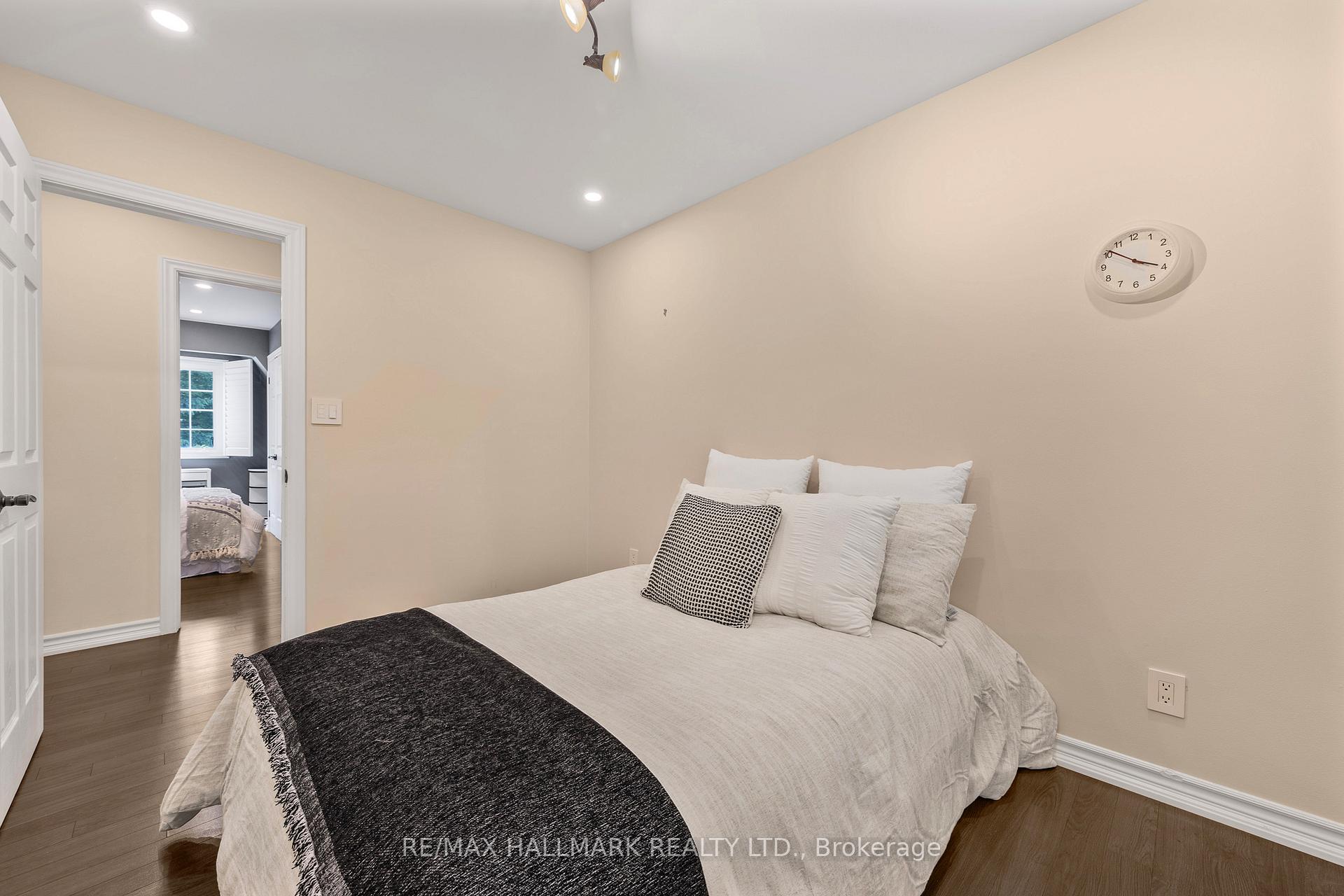 Photo 26 of 134 Romfield Circuit, Markham, Royal Orchard — HOMEH