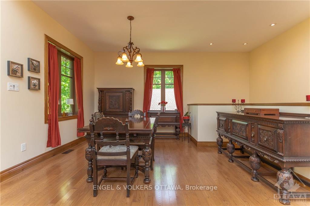 Photo 6 of 2450 River Road, Ottawa, Manotick East to Manotick Station — HOMEH