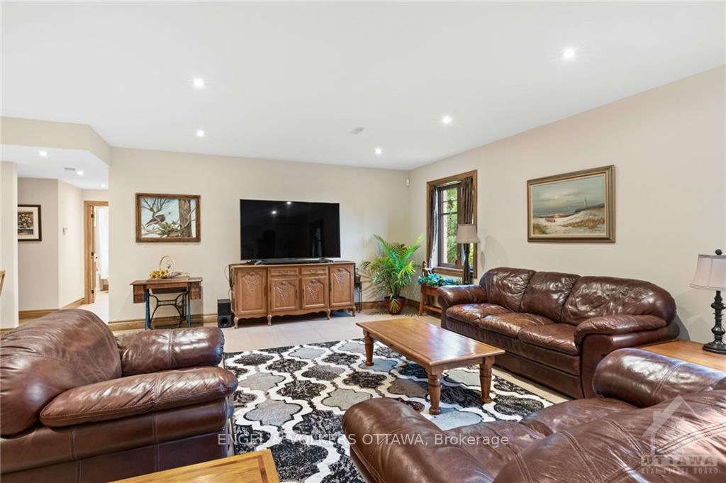 Photo 10 of 2450 River Road, Ottawa, Manotick East to Manotick Station — HOMEH