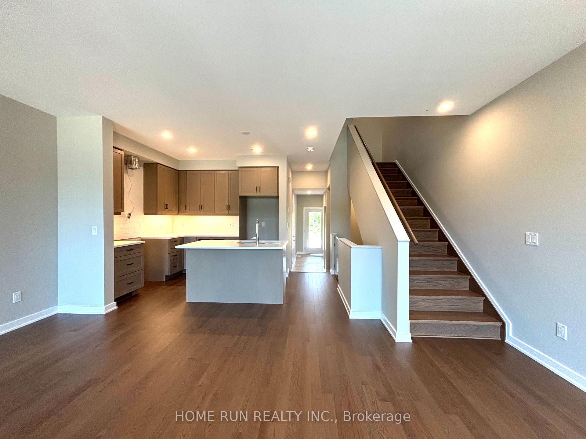 Photo 8 of 1074 Kitigan Grove, Ottawa, Kanata - Kanata Lakes/Heritage Hills — HOMEH