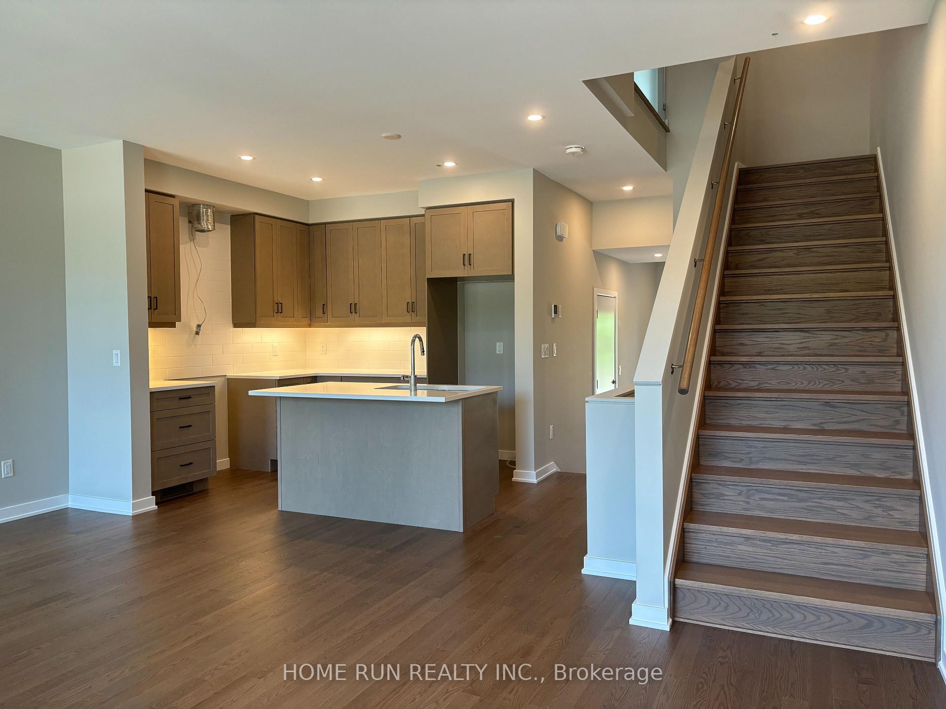 Photo 9 of 1074 Kitigan Grove, Ottawa, Kanata - Kanata Lakes/Heritage Hills — HOMEH