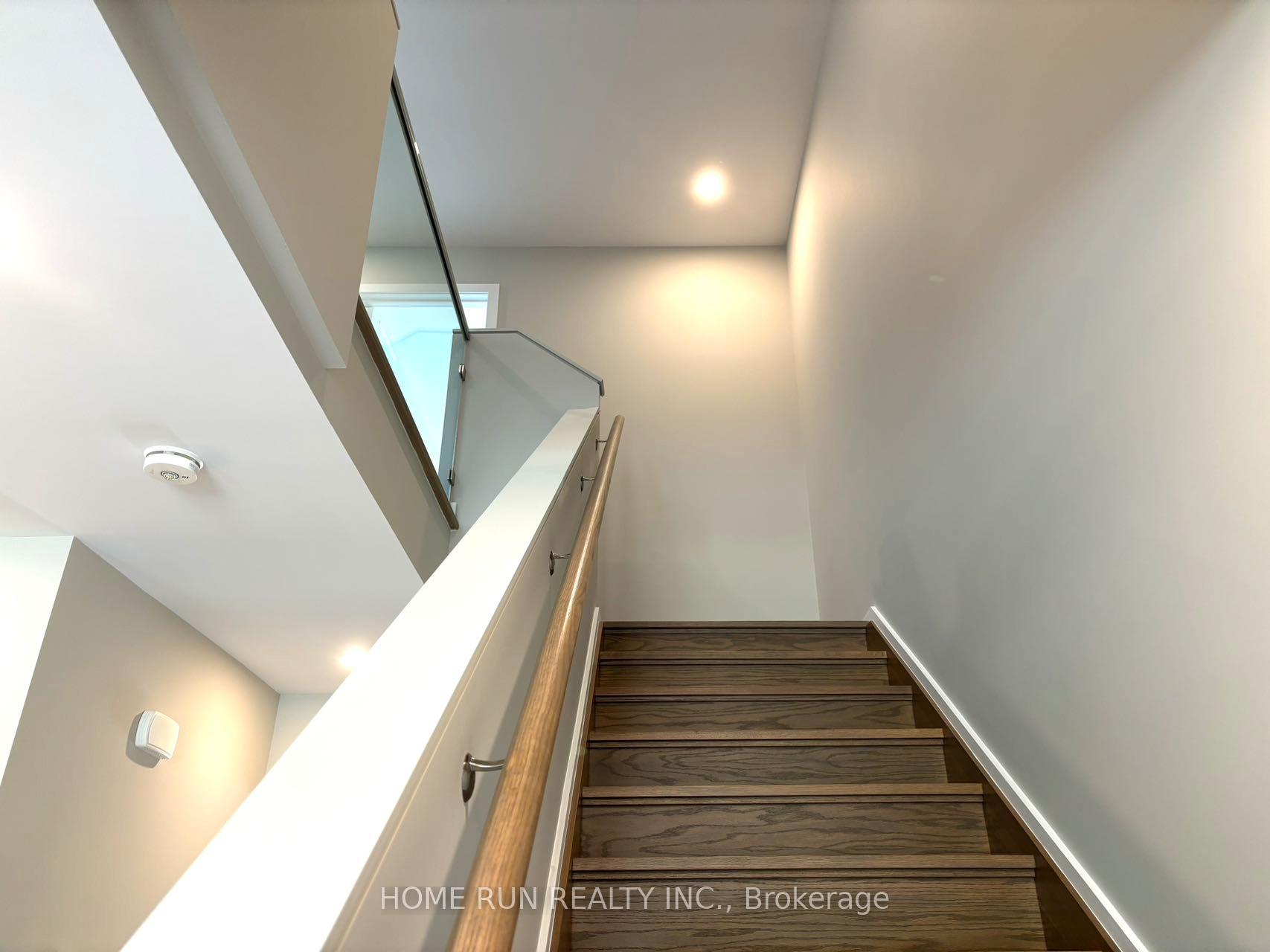Photo 10 of 1074 Kitigan Grove, Ottawa, Kanata - Kanata Lakes/Heritage Hills — HOMEH