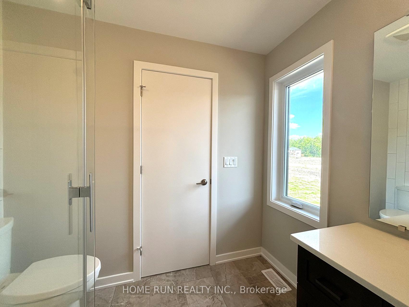 Photo 14 of 1074 Kitigan Grove, Ottawa, Kanata - Kanata Lakes/Heritage Hills — HOMEH