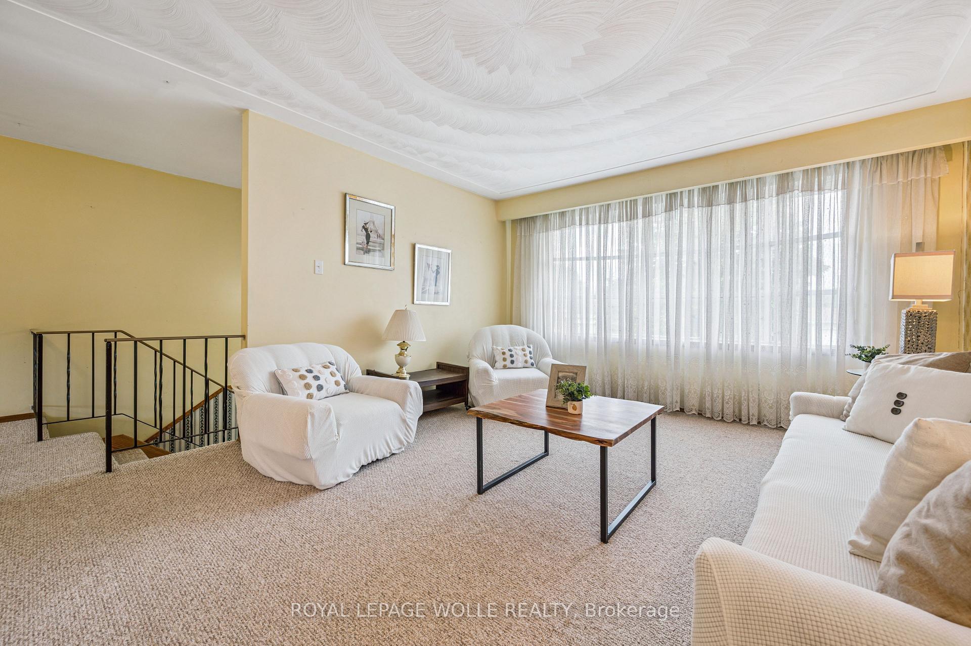 Photo 8 of 215 Westheights Drive, Kitchener — HOMEH