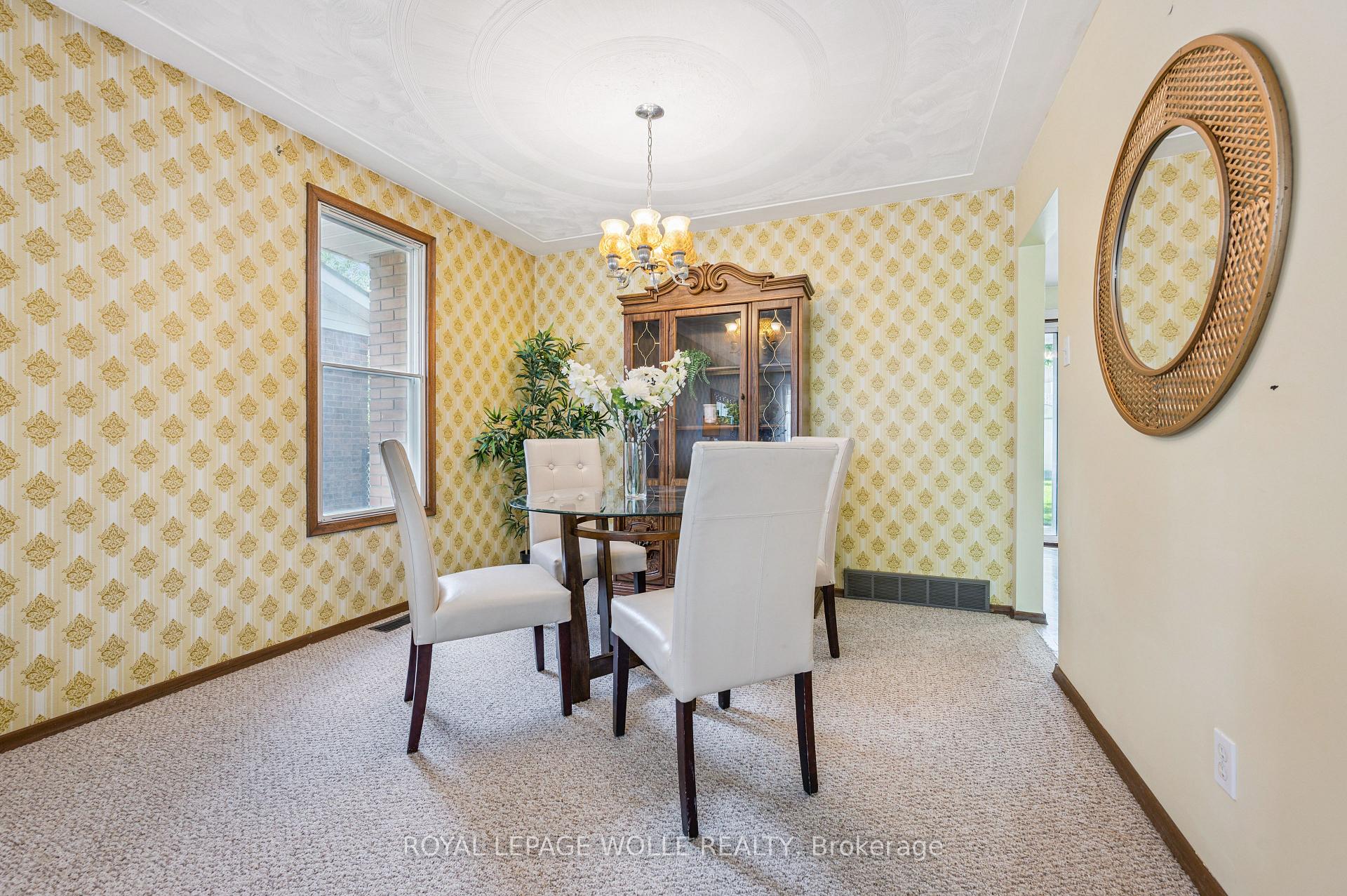 Photo 10 of 215 Westheights Drive, Kitchener — HOMEH