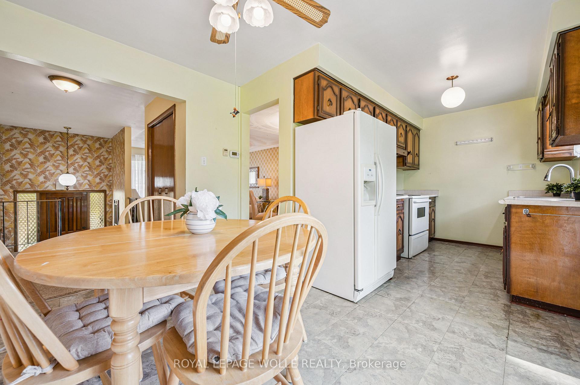 Photo 12 of 215 Westheights Drive, Kitchener — HOMEH