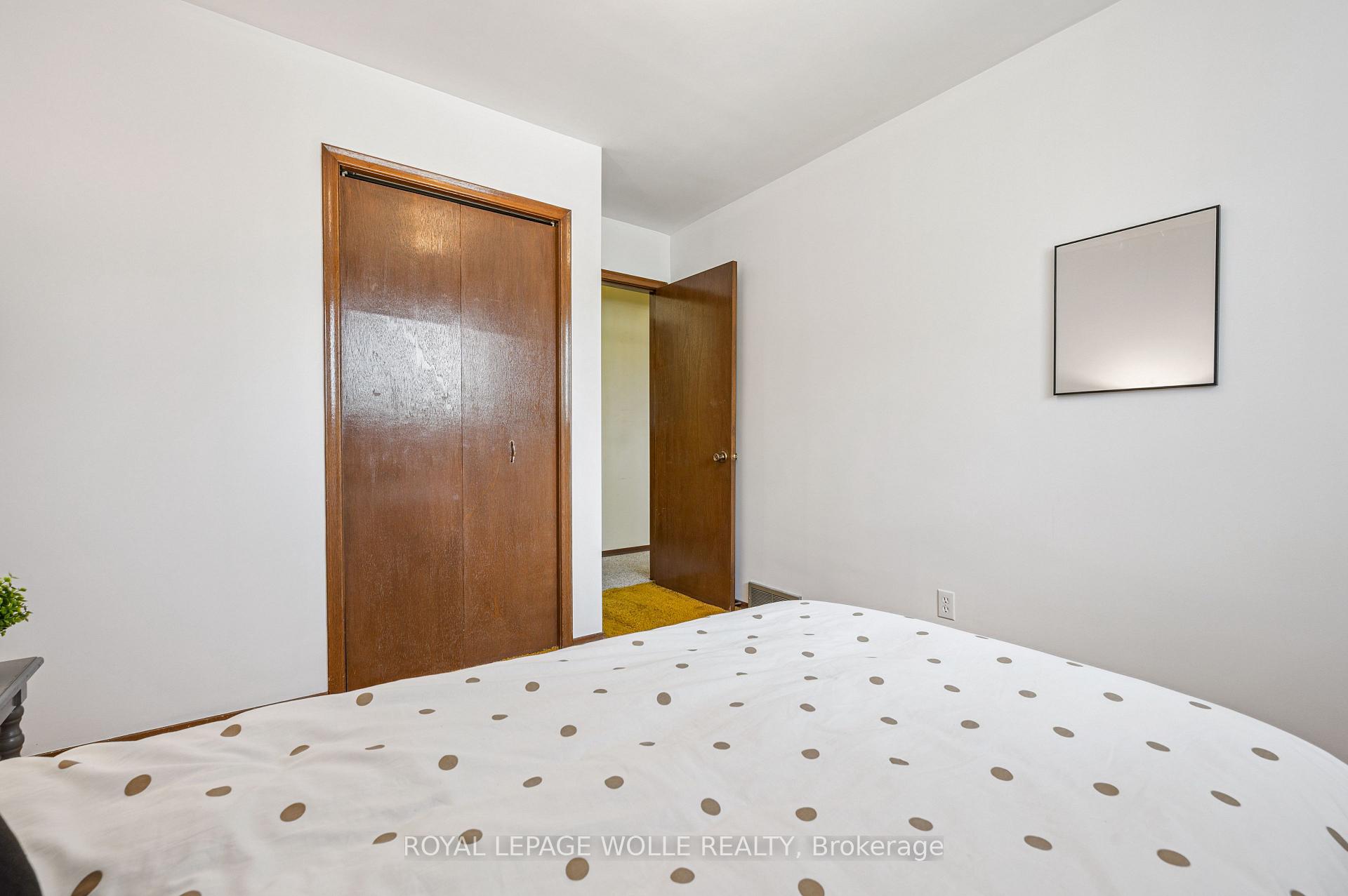 Photo 17 of 215 Westheights Drive, Kitchener — HOMEH