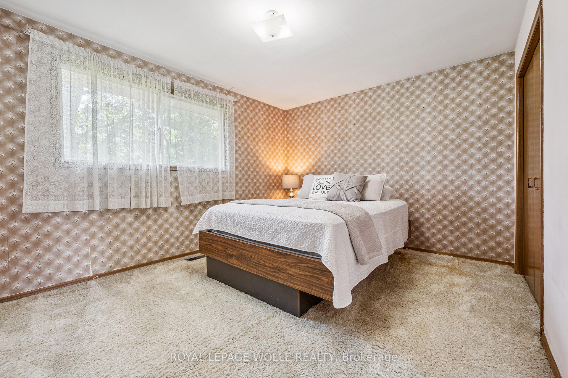 Photo 20 of 215 Westheights Drive, Kitchener — HOMEH