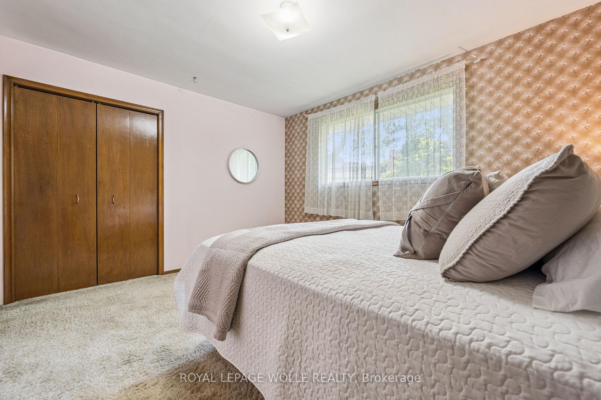 Photo 21 of 215 Westheights Drive, Kitchener — HOMEH
