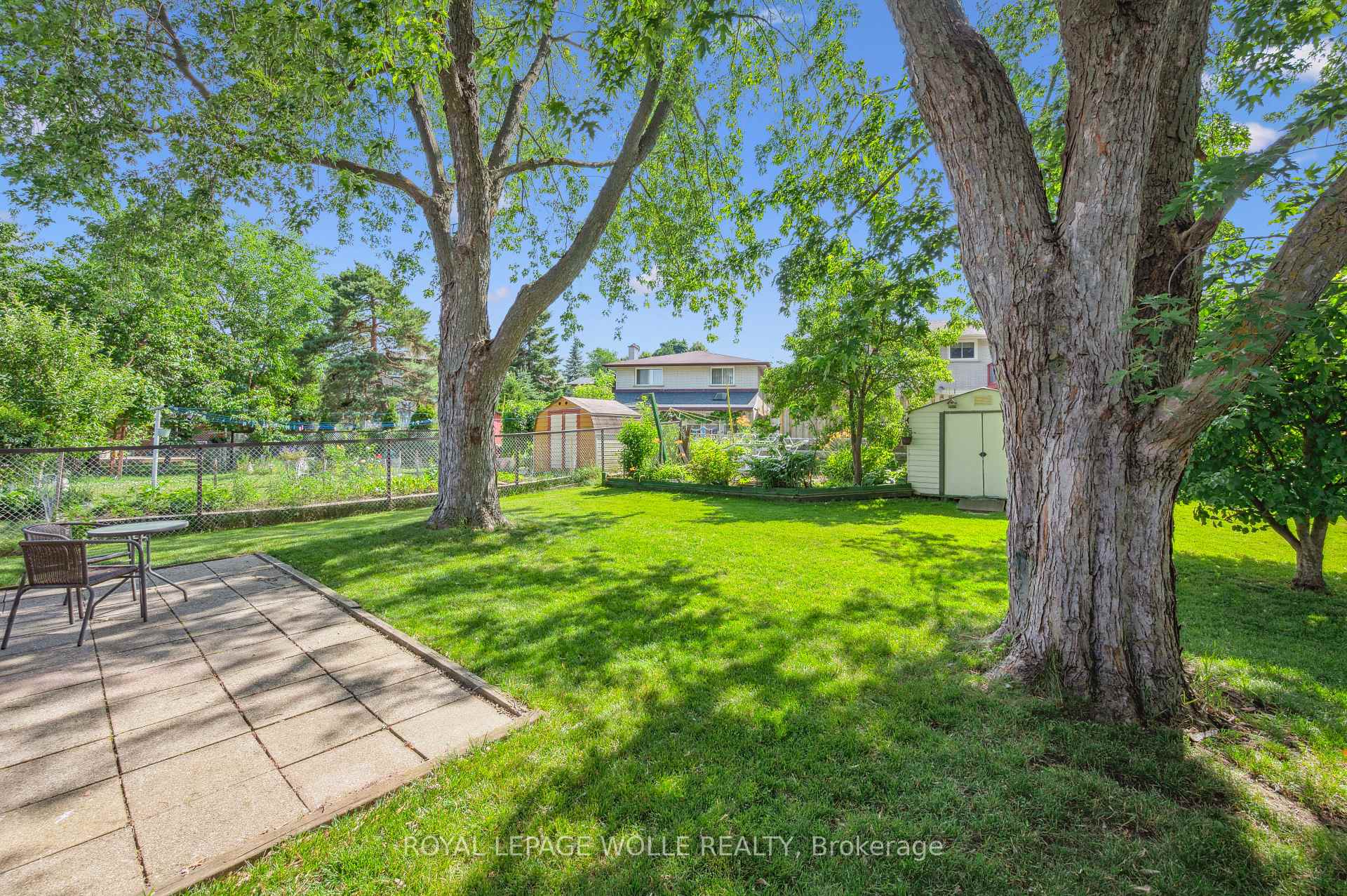 Photo 31 of 215 Westheights Drive, Kitchener — HOMEH