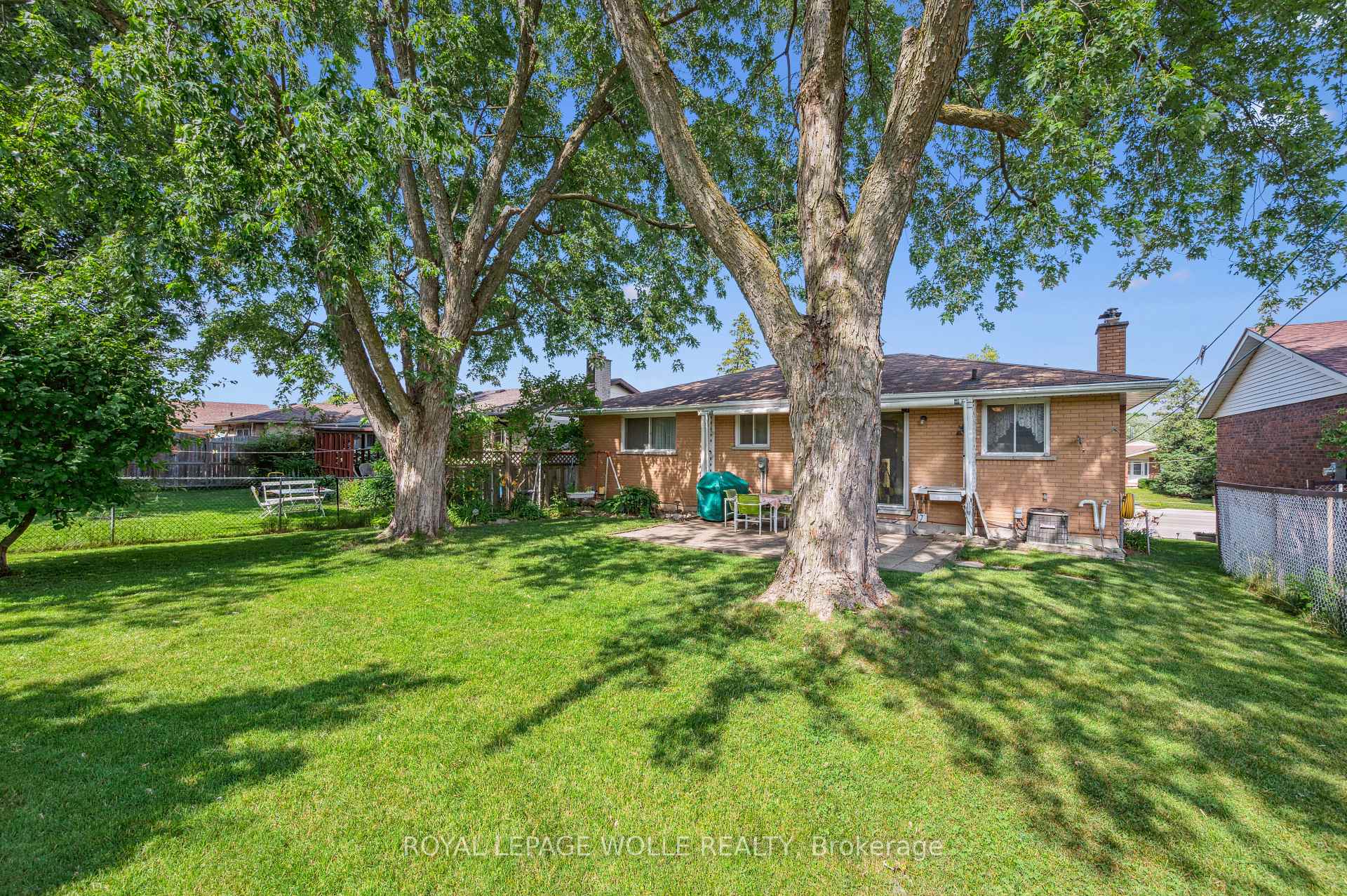 Photo 32 of 215 Westheights Drive, Kitchener — HOMEH
