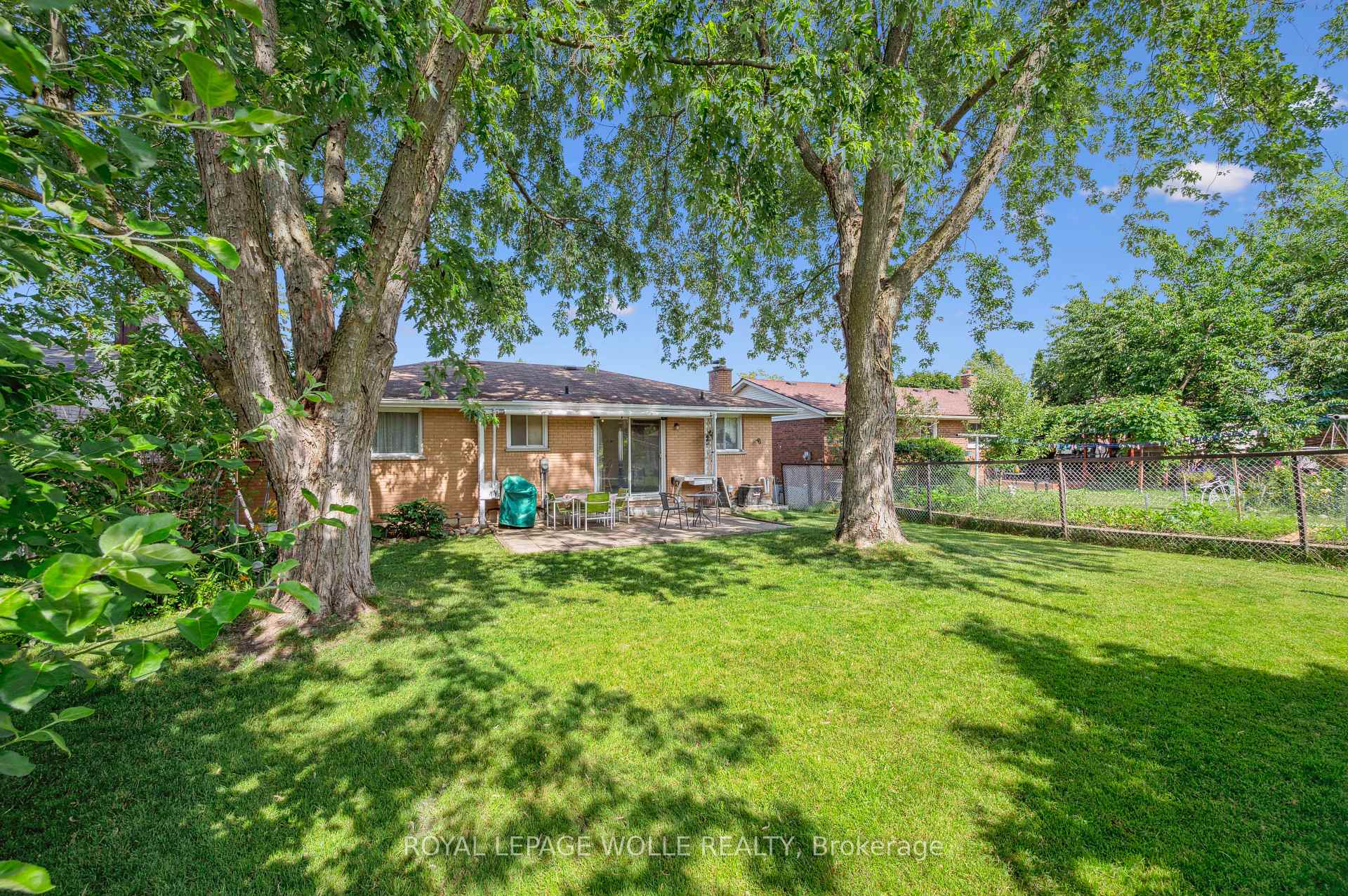 Photo 33 of 215 Westheights Drive, Kitchener — HOMEH