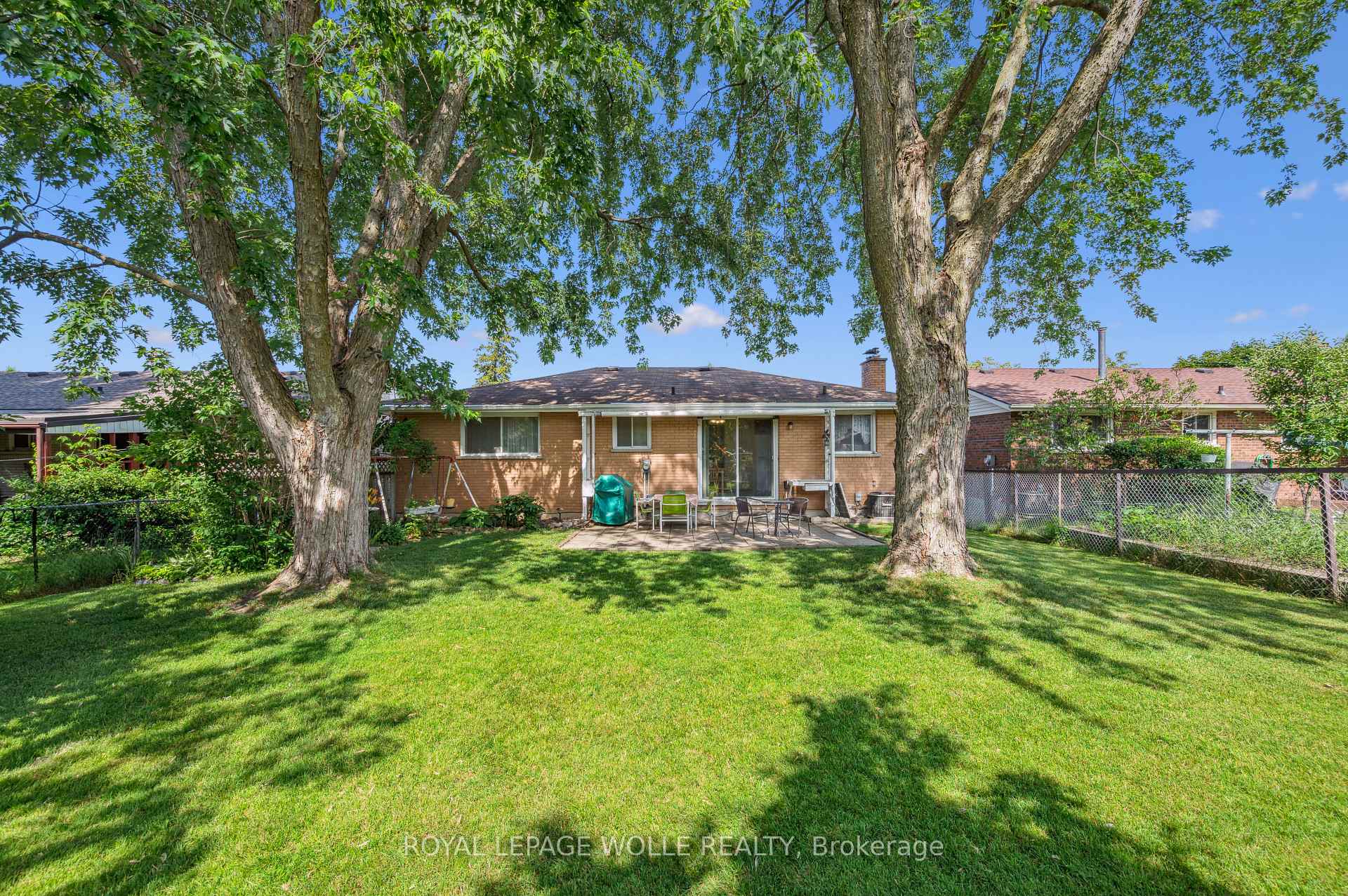 Photo 34 of 215 Westheights Drive, Kitchener — HOMEH