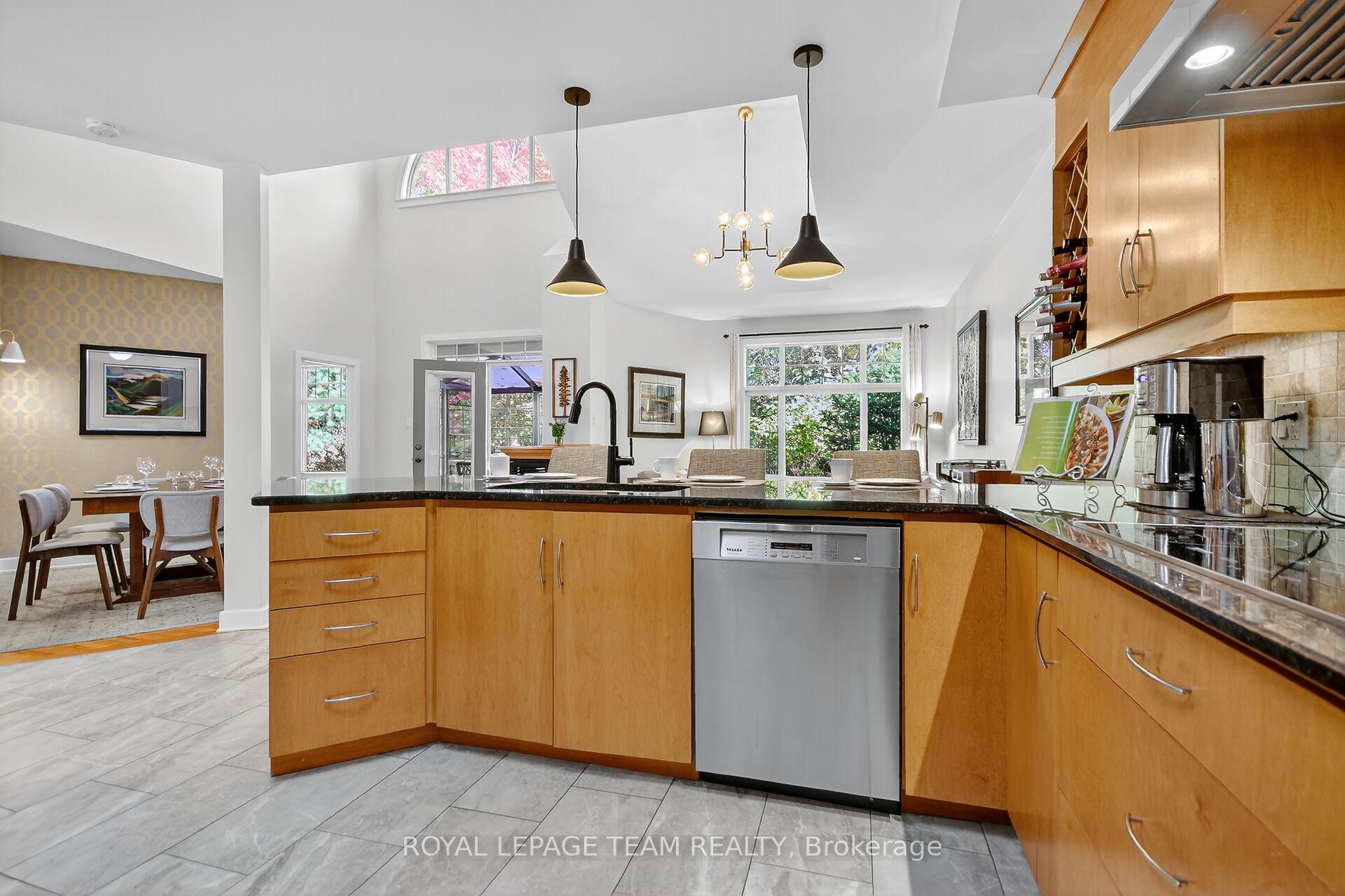 Photo 13 of 46 Turtle Point Private, Ottawa, Kanata - Morgan's Grant/South March — HOMEH