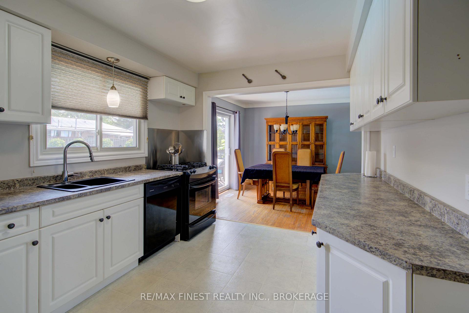 Photo 9 of 87 Oxford Crescent, Loyalist, Amherstview — HOMEH