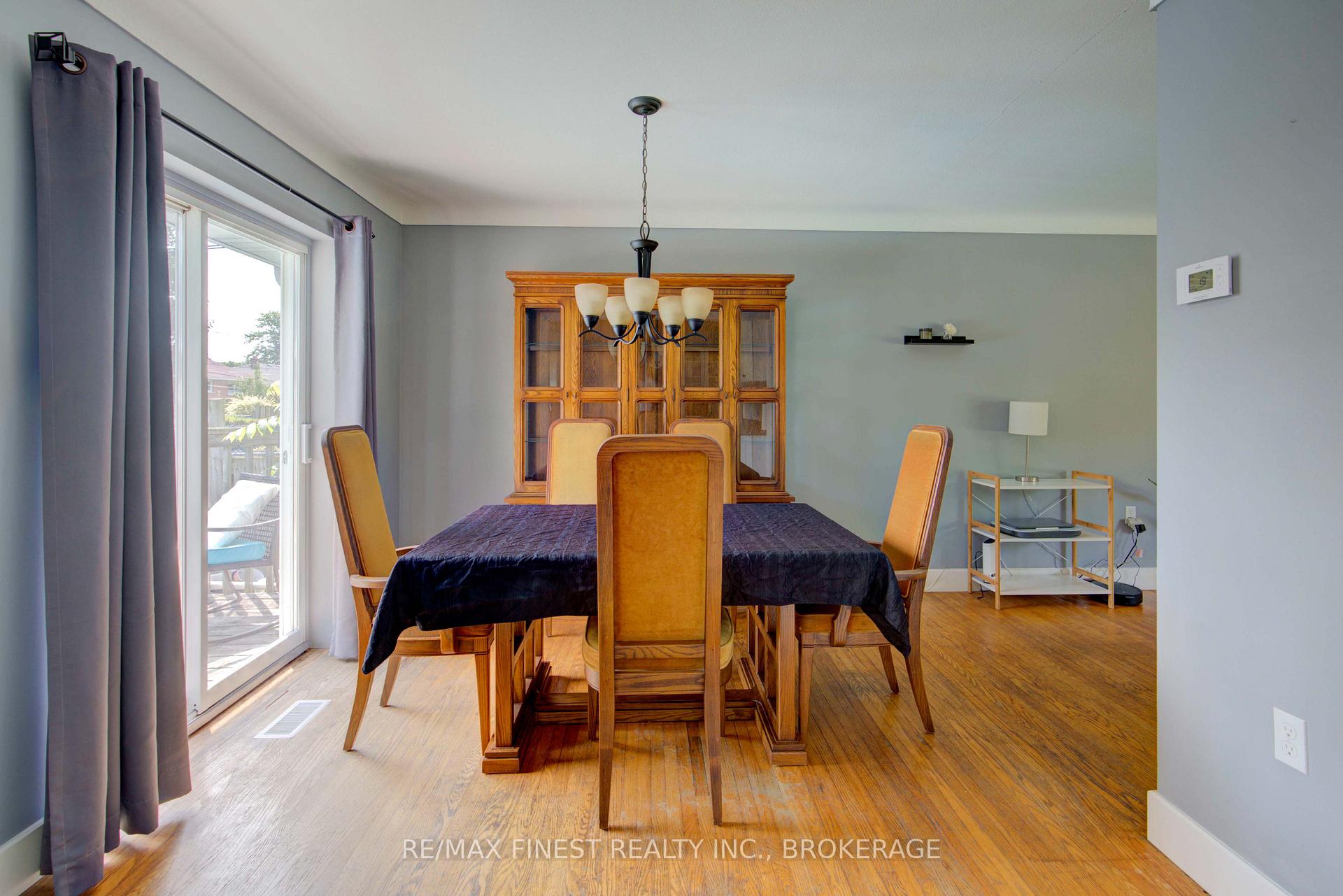 Photo 10 of 87 Oxford Crescent, Loyalist, Amherstview — HOMEH