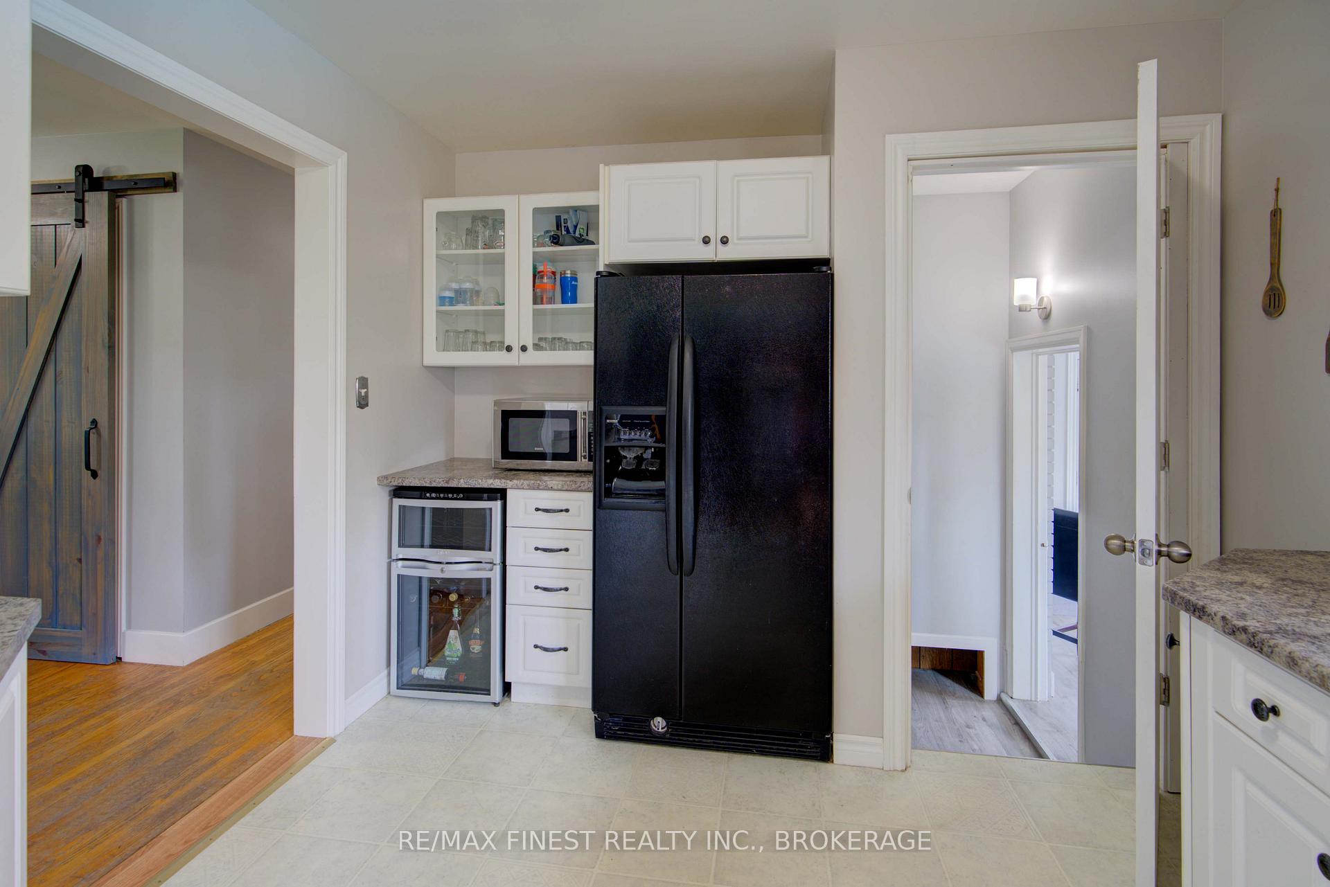 Photo 17 of 87 Oxford Crescent, Loyalist, Amherstview — HOMEH