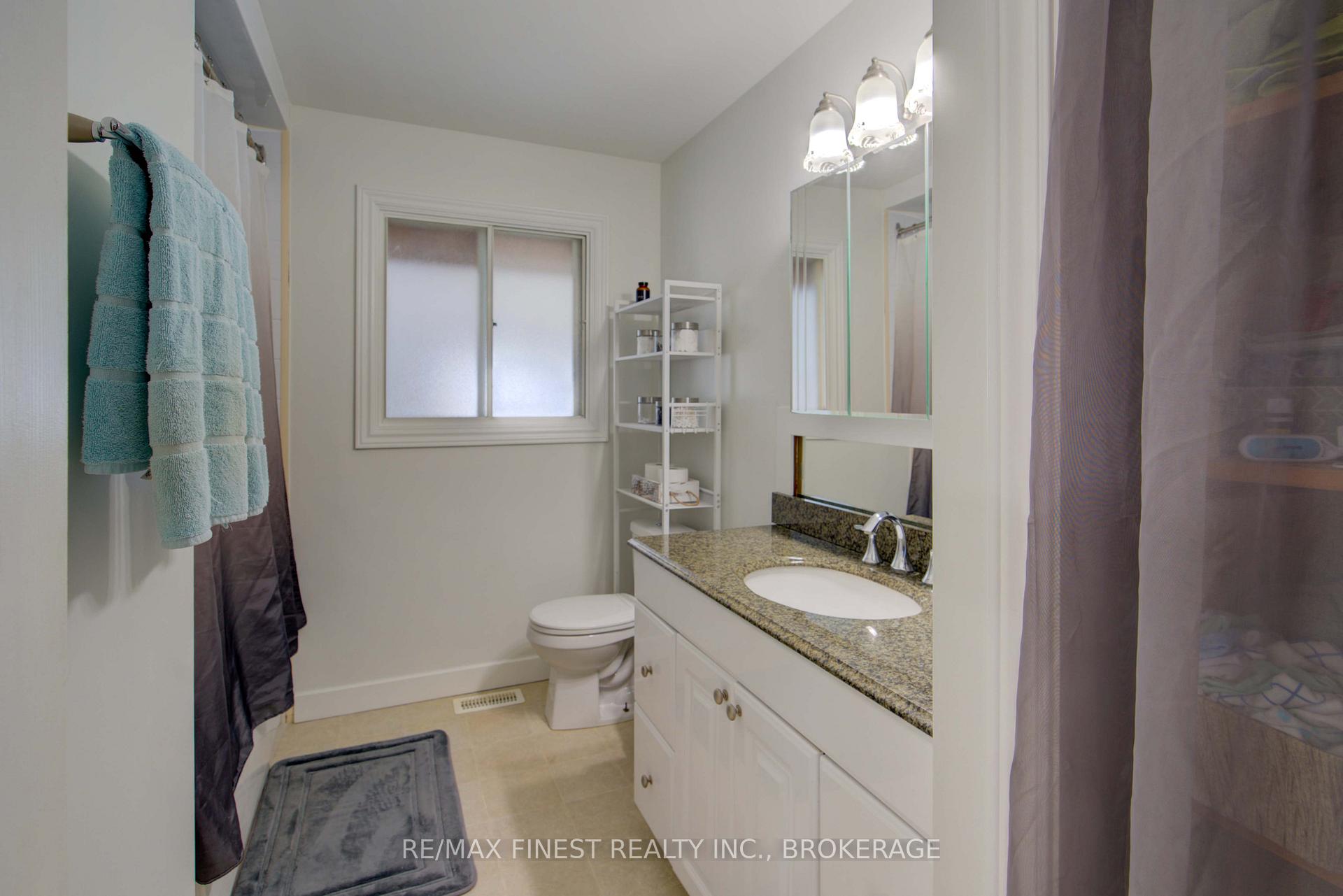 Photo 20 of 87 Oxford Crescent, Loyalist, Amherstview — HOMEH