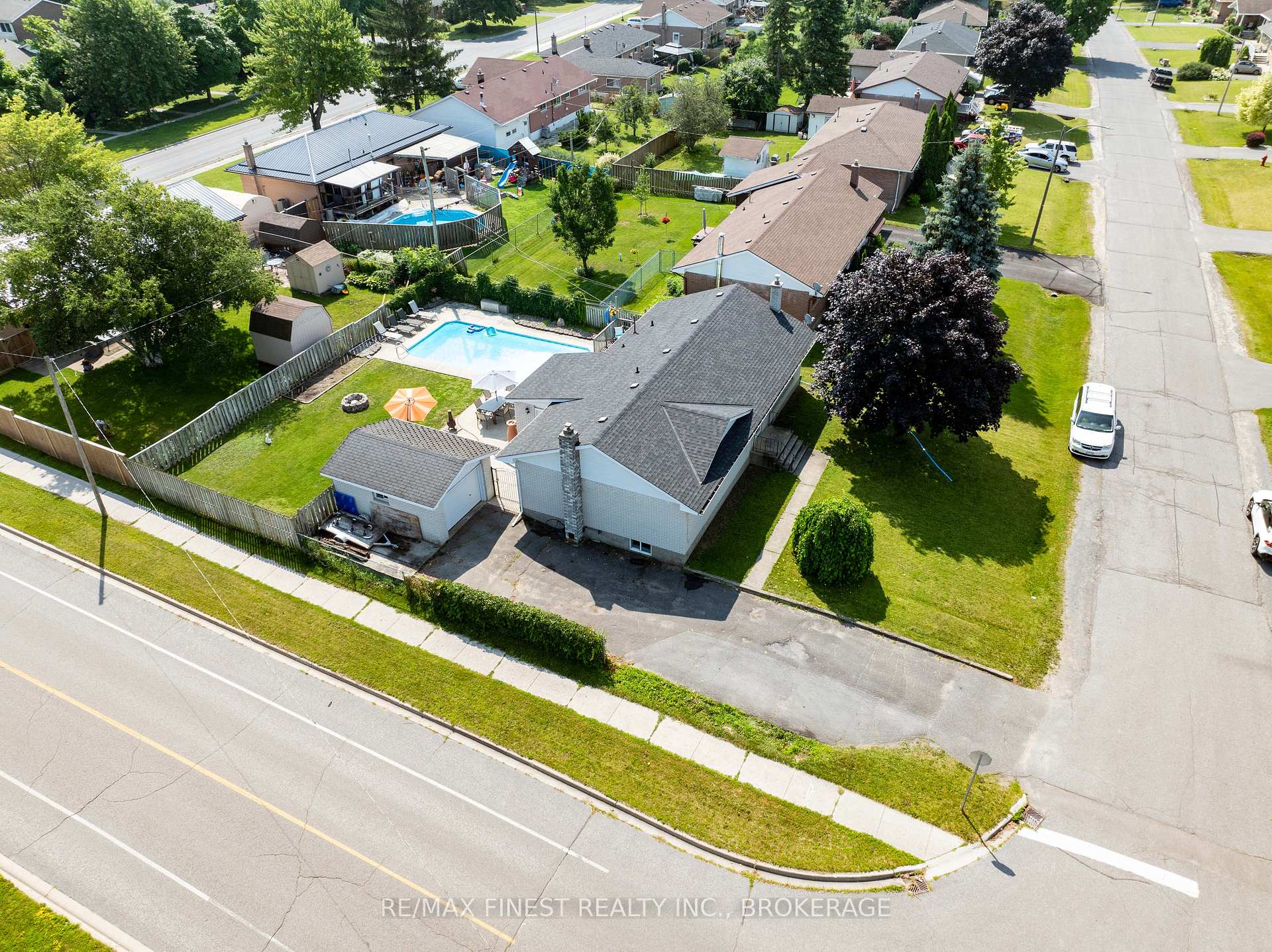 Photo 40 of 87 Oxford Crescent, Loyalist, Amherstview — HOMEH