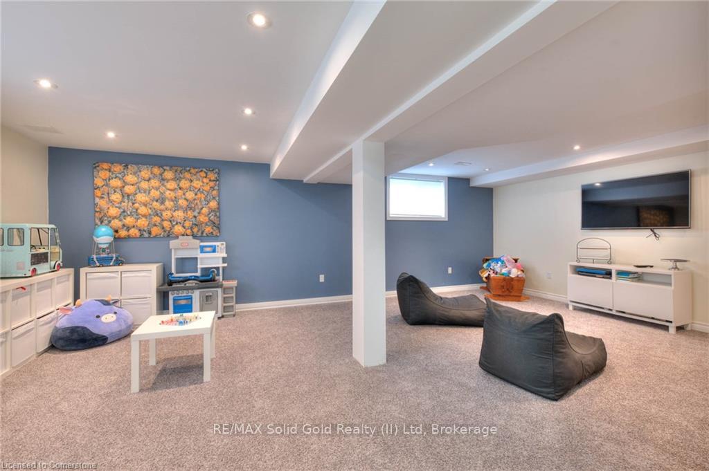 Photo 7 of 129 Coopershawk Street, Kitchener — HOMEH