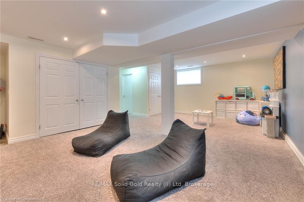 Photo 9 of 129 Coopershawk Street, Kitchener — HOMEH
