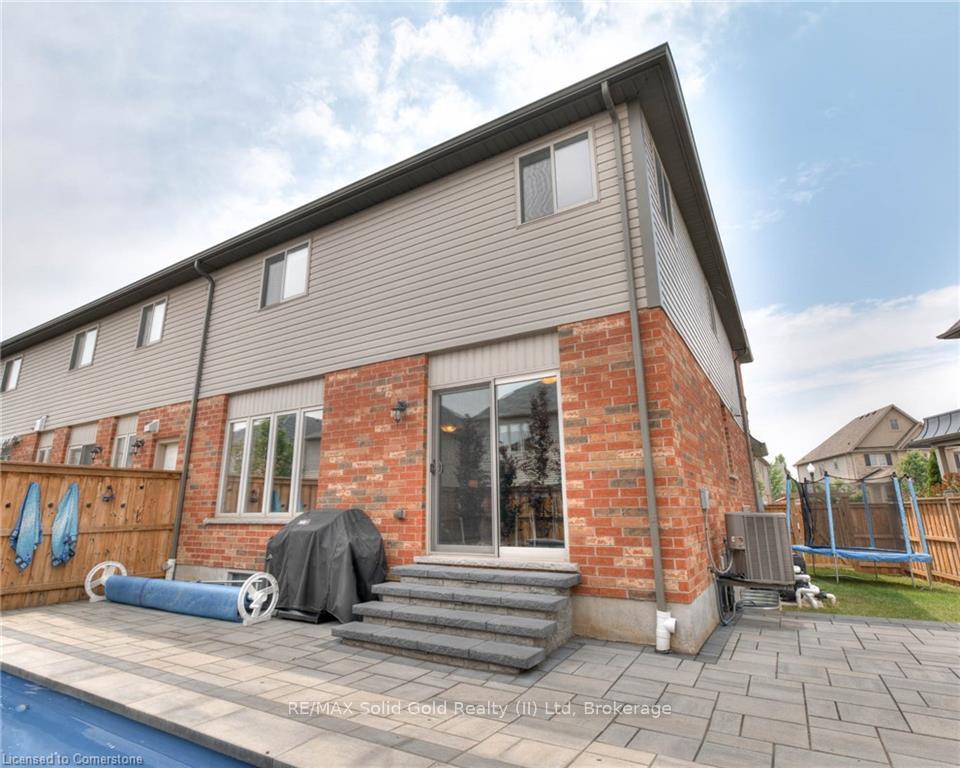 Photo 13 of 129 Coopershawk Street, Kitchener — HOMEH