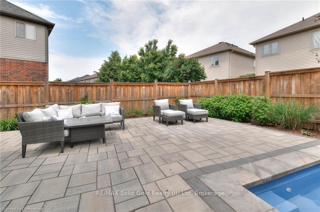 Photo 17 of 129 Coopershawk Street, Kitchener — HOMEH
