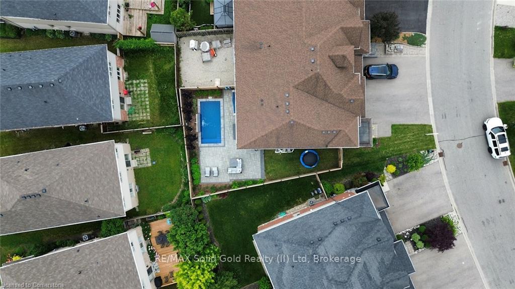 Photo 24 of 129 Coopershawk Street, Kitchener — HOMEH