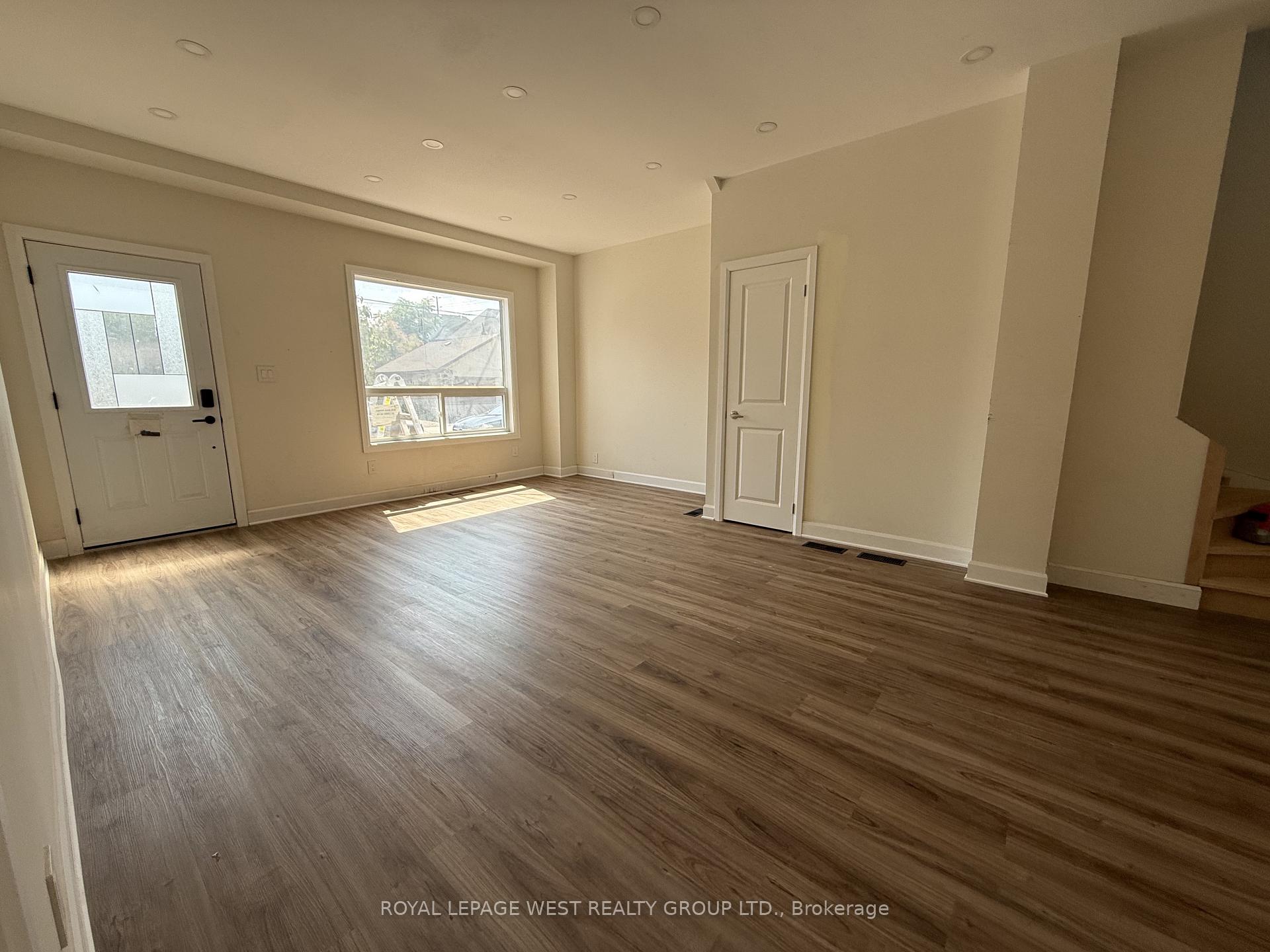 Photo 3 of 13 Highland Avenue, Hamilton, Crown Point — HOMEH