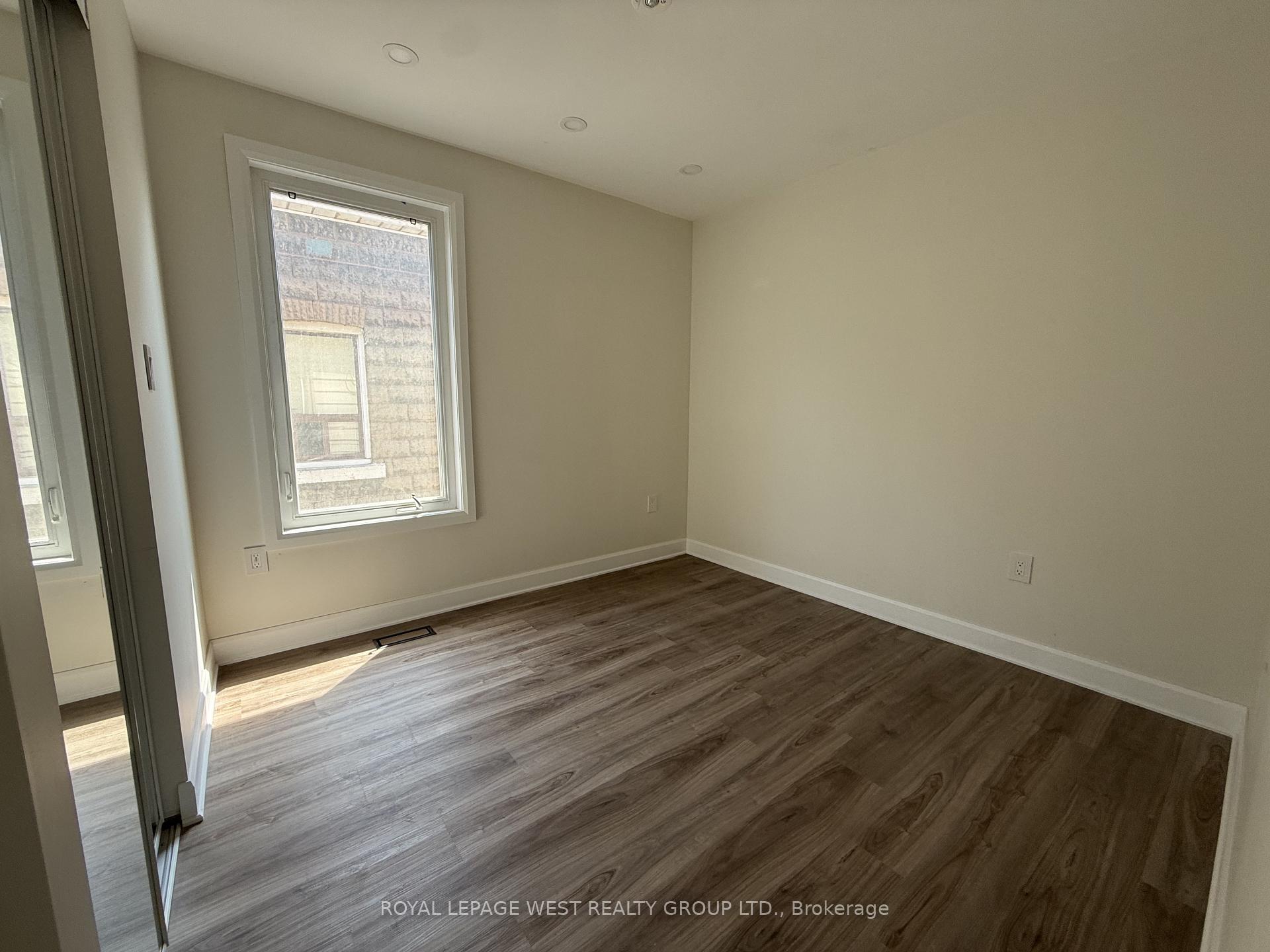 Photo 8 of 13 Highland Avenue, Hamilton, Crown Point — HOMEH