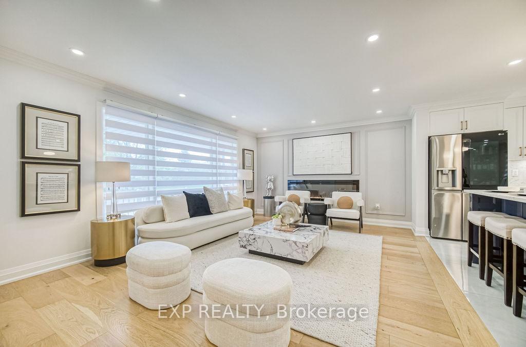 Photo 6 of 11 Lillian Avenue, Markham, Thornhill — HOMEH