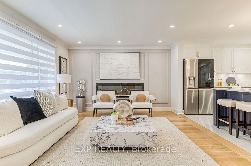 Photo 7 of 11 Lillian Avenue, Markham, Thornhill — HOMEH