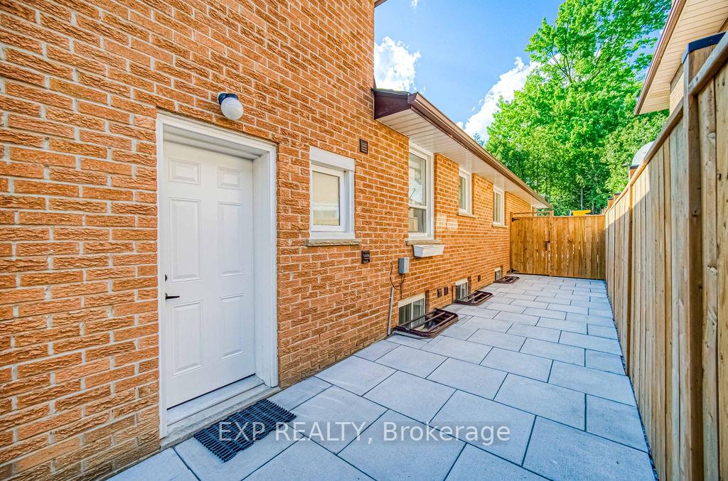 Photo 28 of 11 Lillian Avenue, Markham, Thornhill — HOMEH