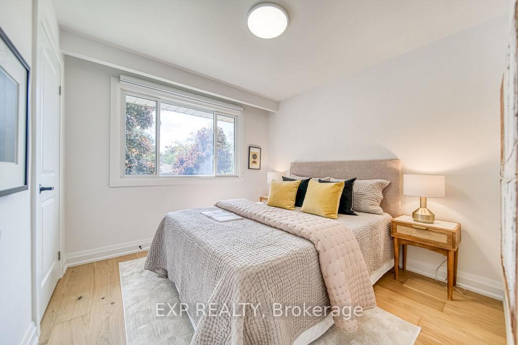 Photo 35 of 11 Lillian Avenue, Markham, Thornhill — HOMEH