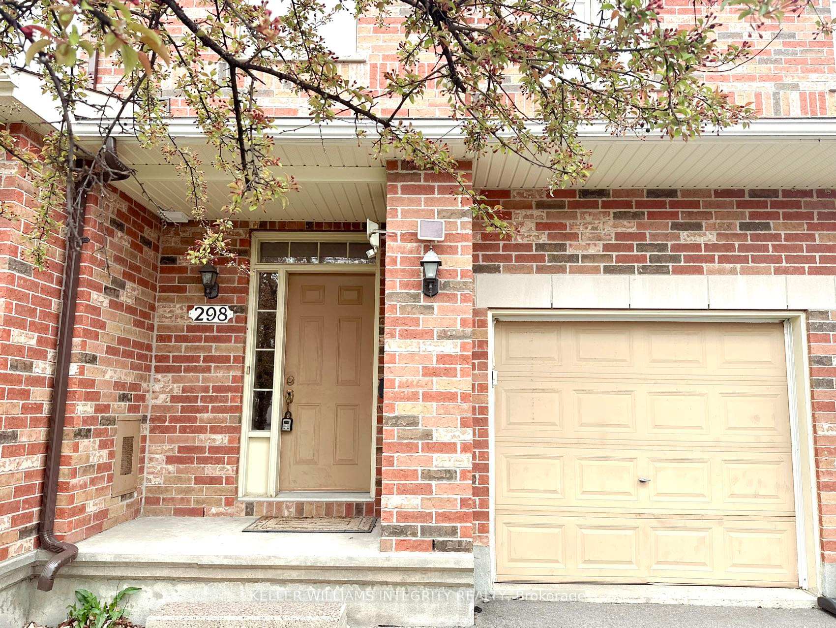 Photo 2 of 298 Badgeley Avenue, Ottawa, Kanata - Kanata Lakes/Heritage Hills — HOMEH