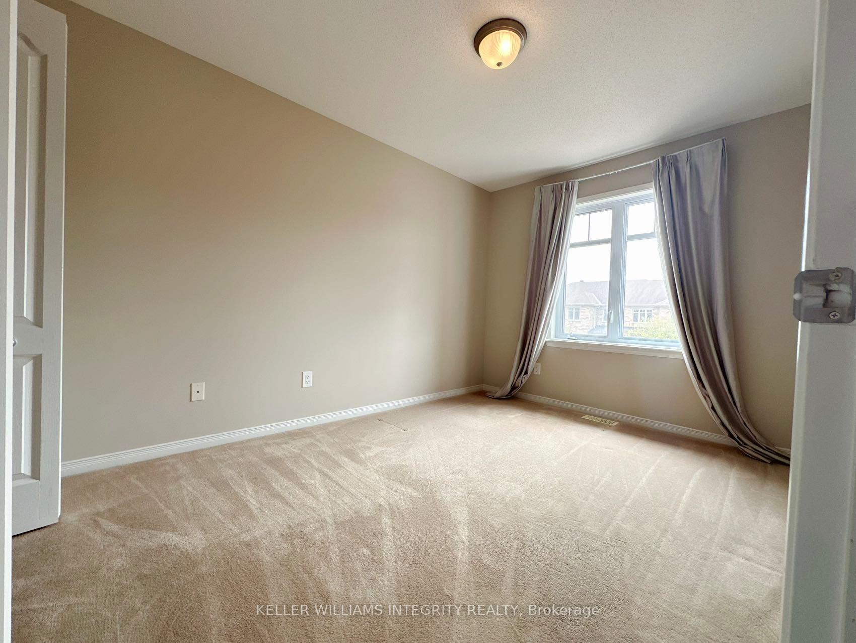 Photo 12 of 298 Badgeley Avenue, Ottawa, Kanata - Kanata Lakes/Heritage Hills — HOMEH