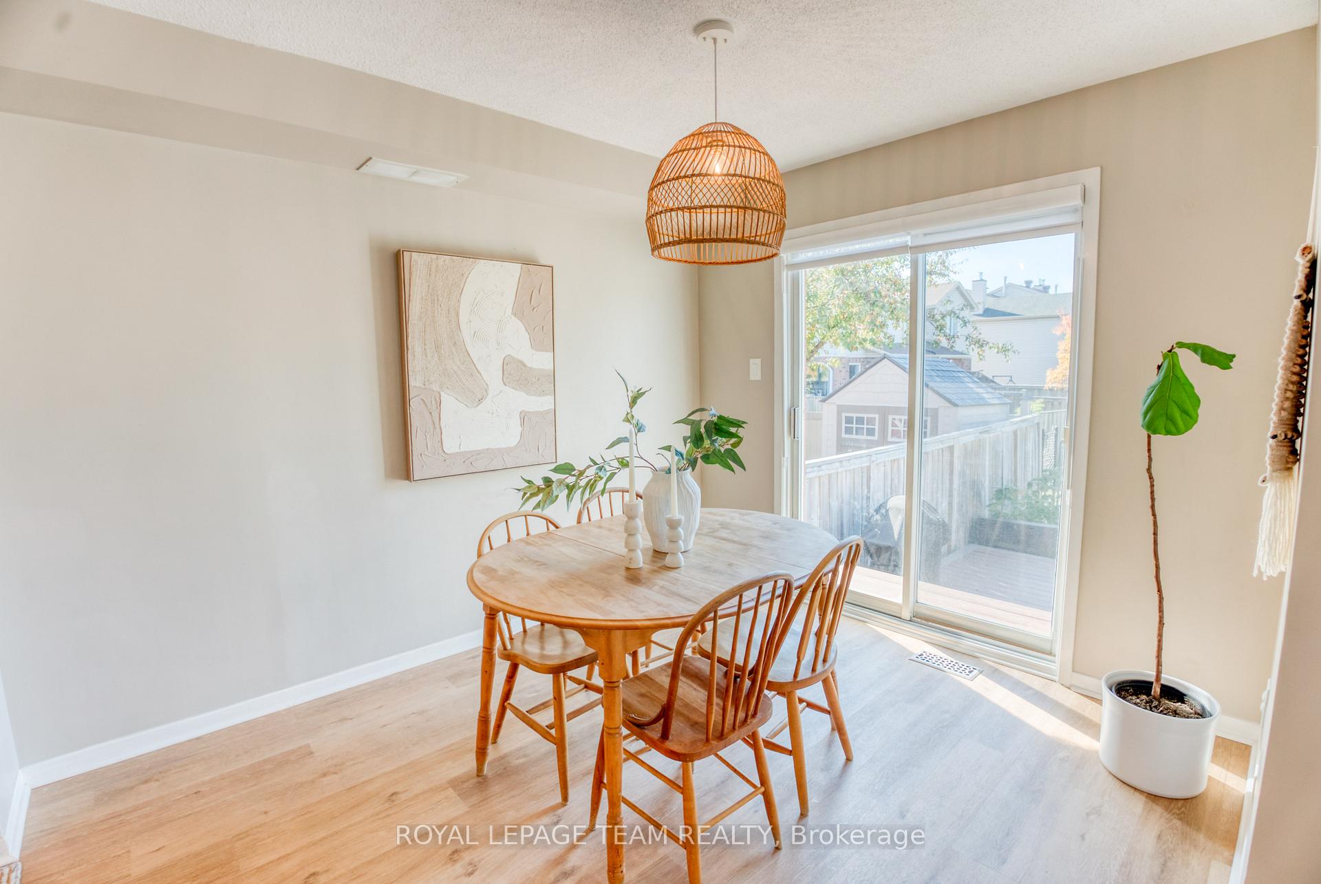 Photo 7 of 3 Springtree Place, Ottawa, Kanata - Bridlewood — HOMEH